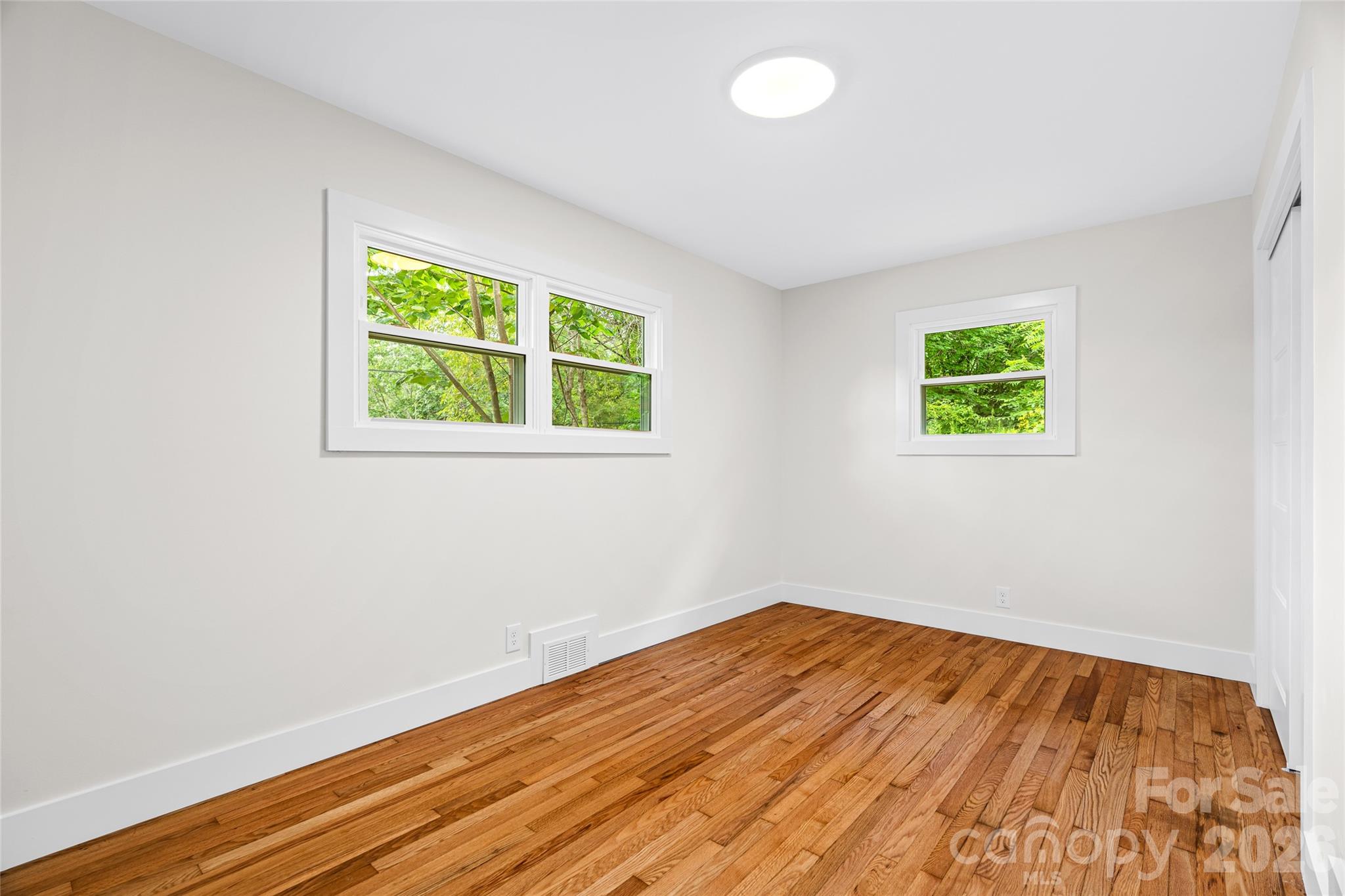 155 Oak Terrace Property Photo 33