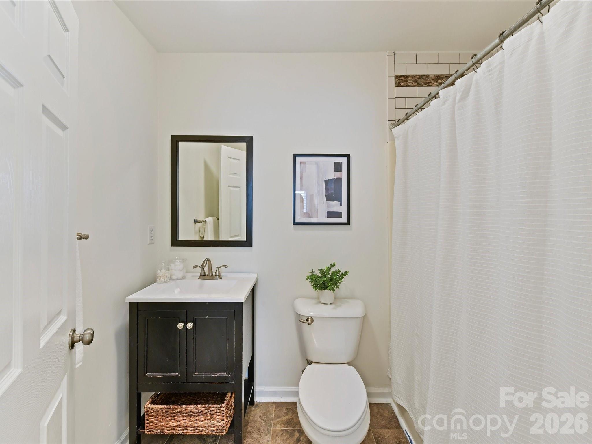 2028 Hamorton Place Property Photo 15