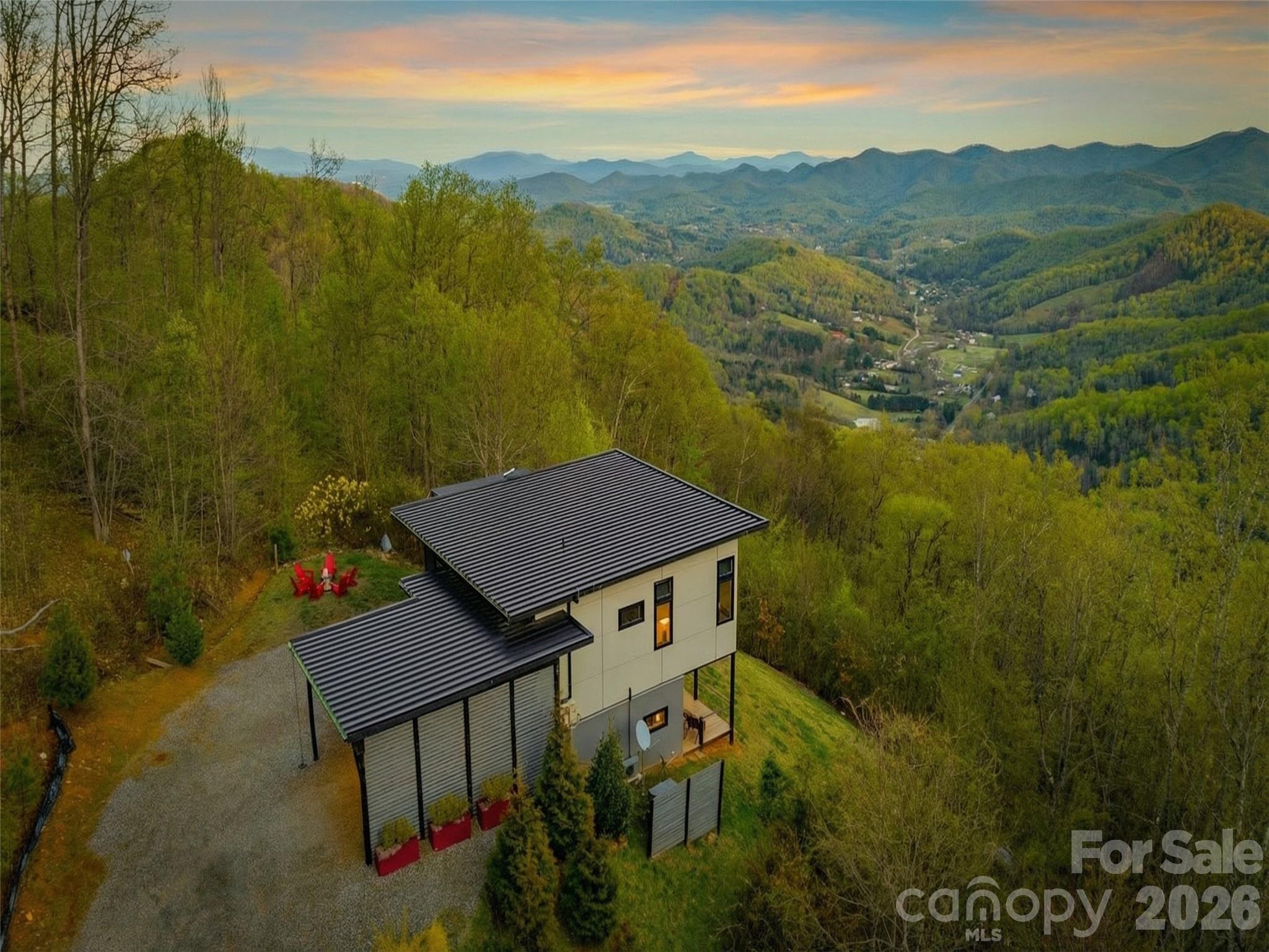 147 Bluff Creek Terrace Property Photo 3