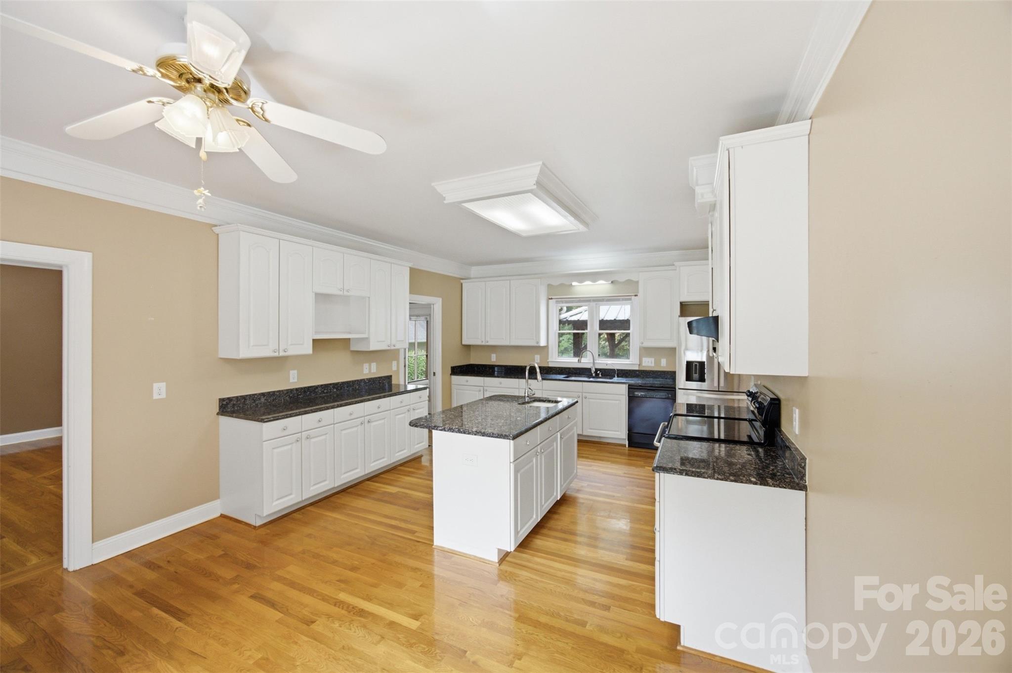 142 Griffin Street Property Photo 5
