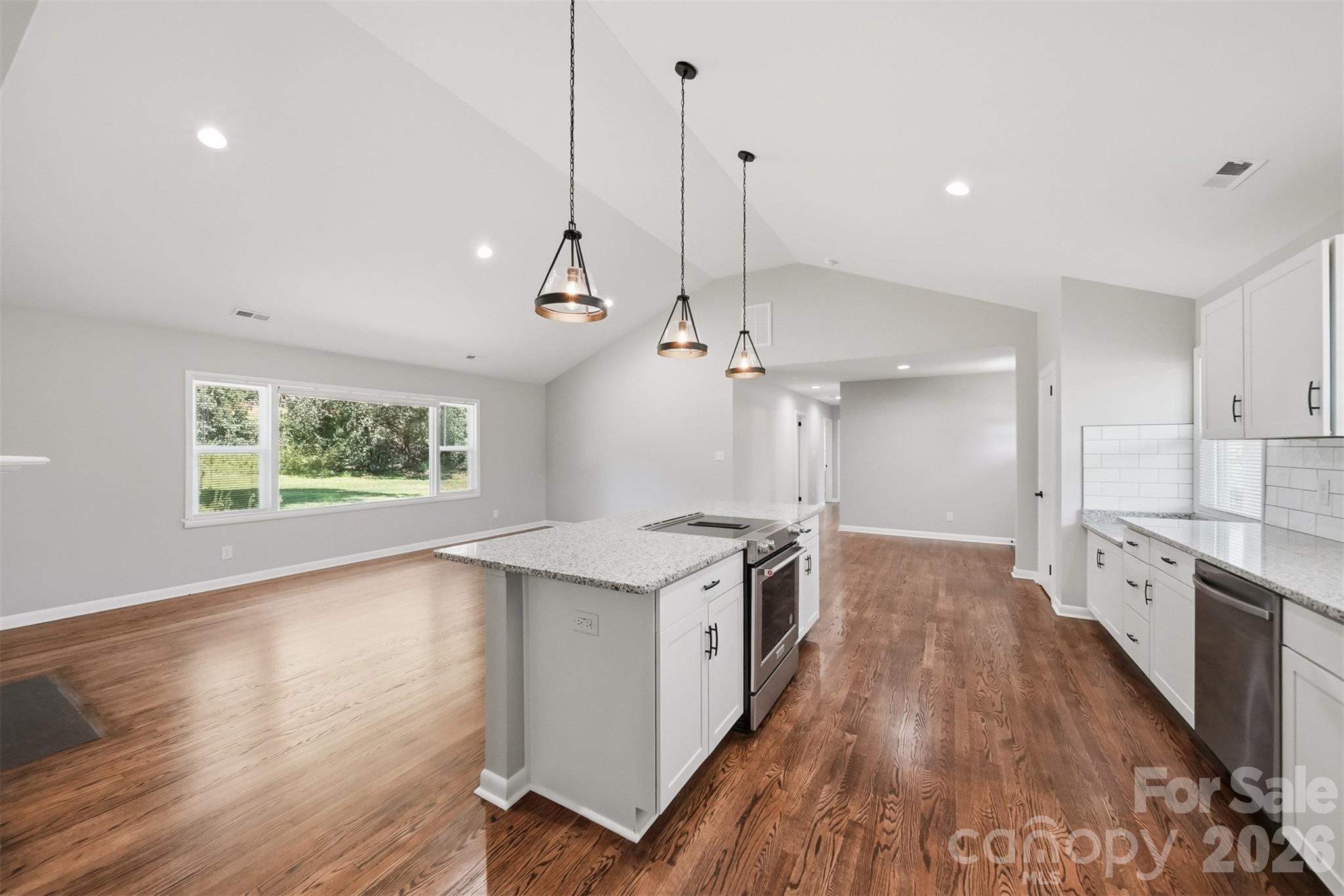 908 13th Street Property Photo 2