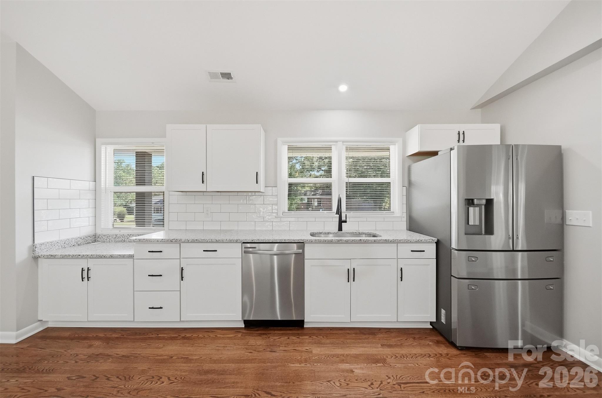 908 13th Street Property Photo 3