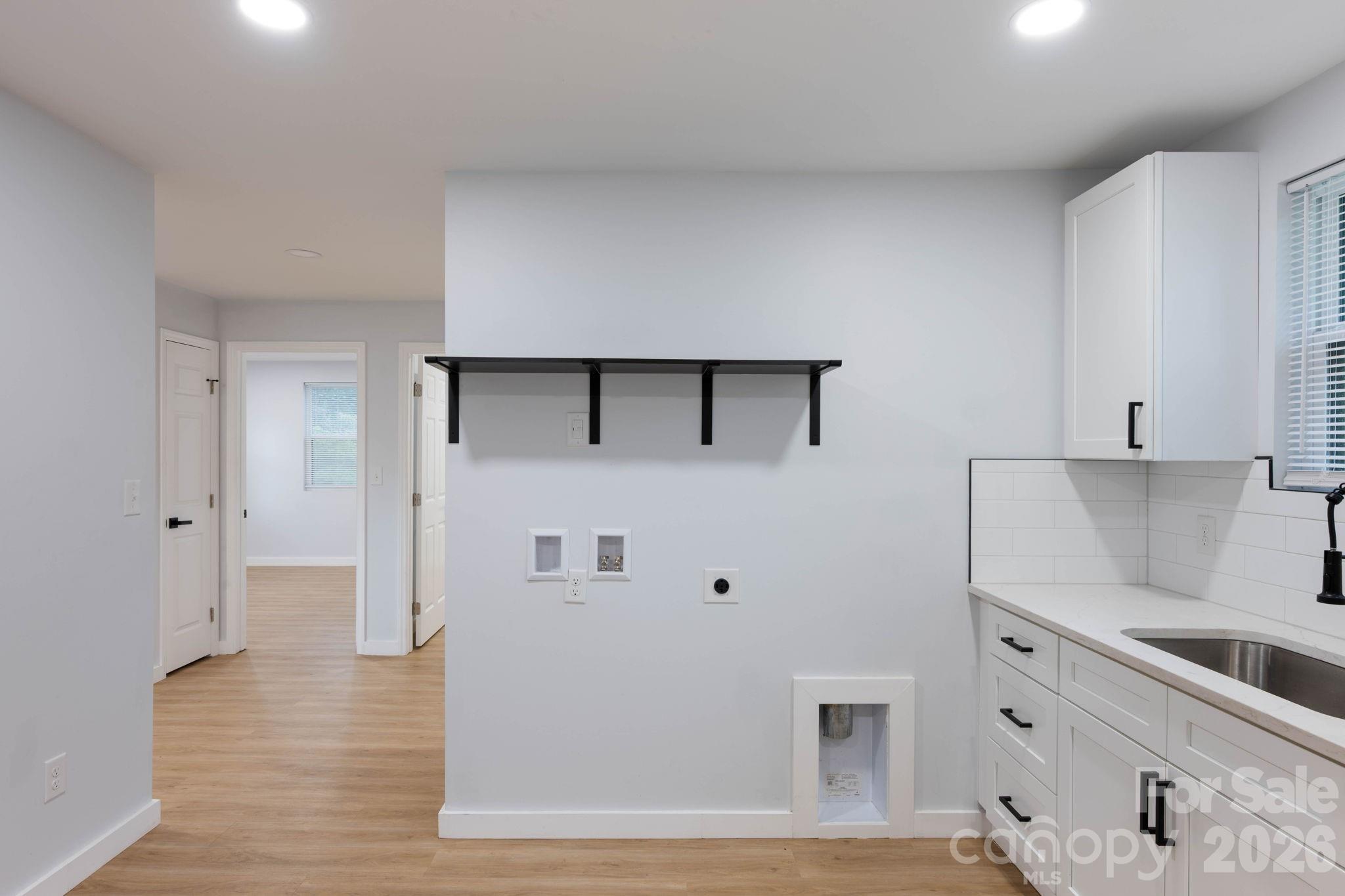615 E Saunders Avenue Property Photo 6