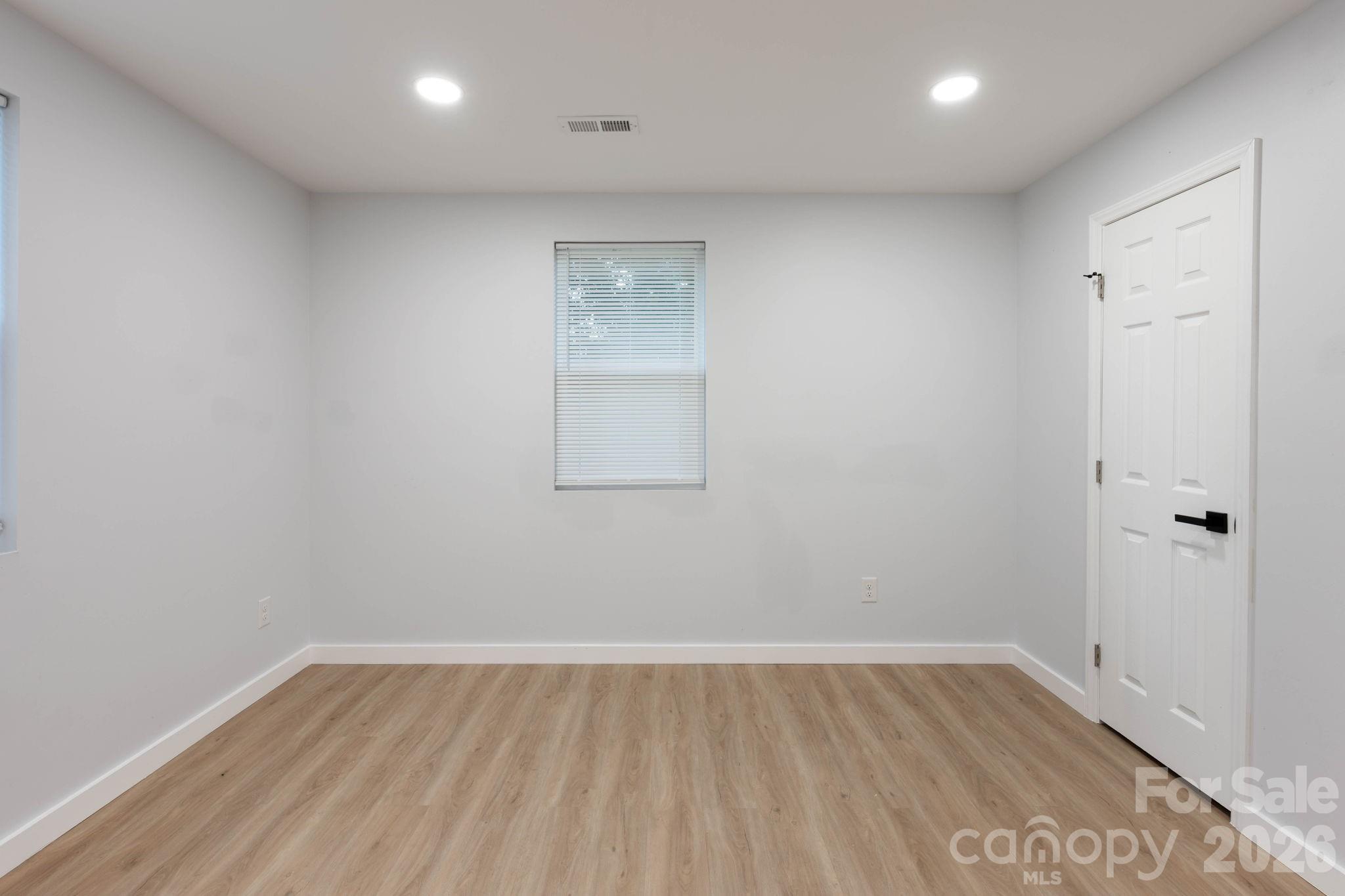615 E Saunders Avenue Property Photo 15