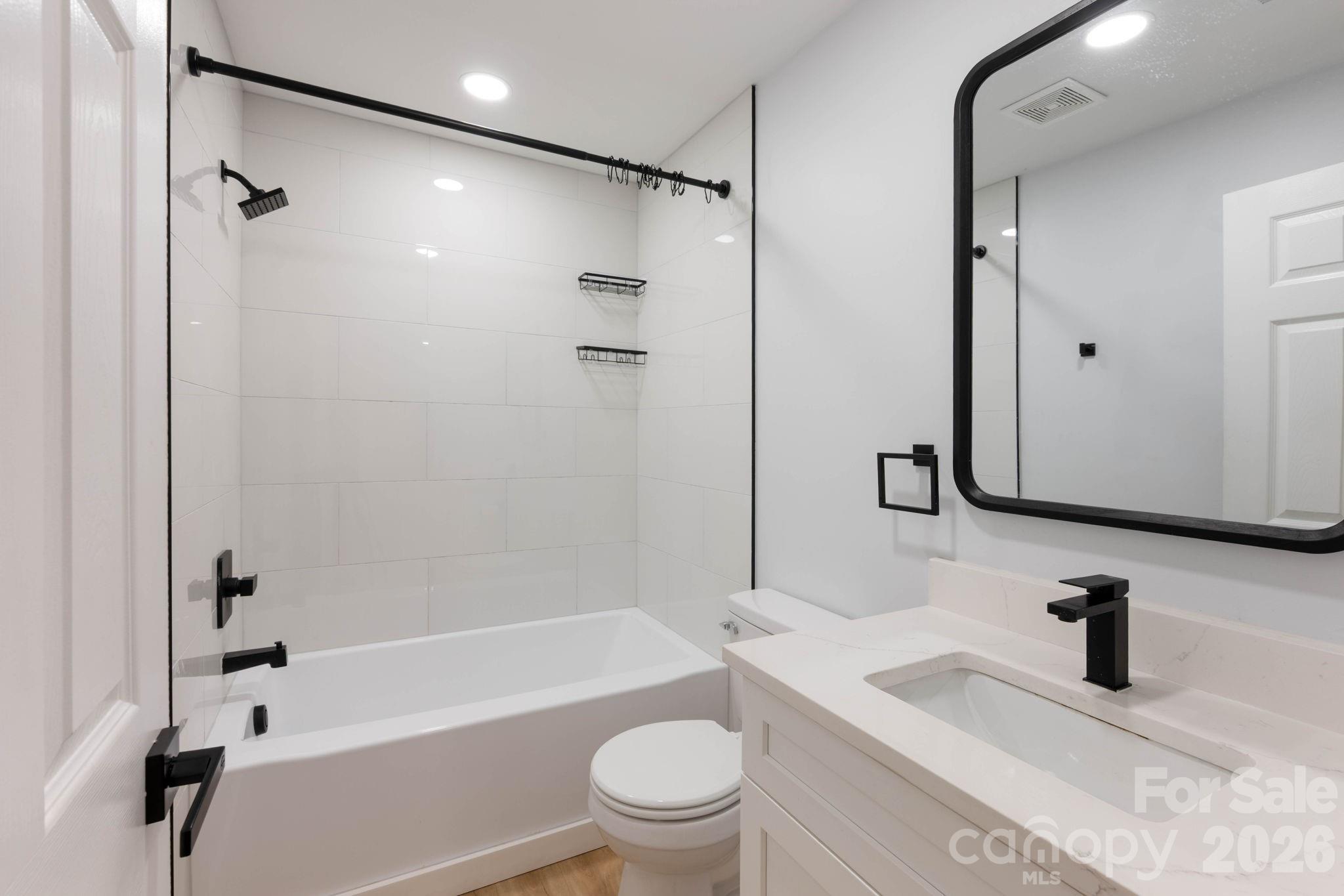615 E Saunders Avenue Property Photo 16