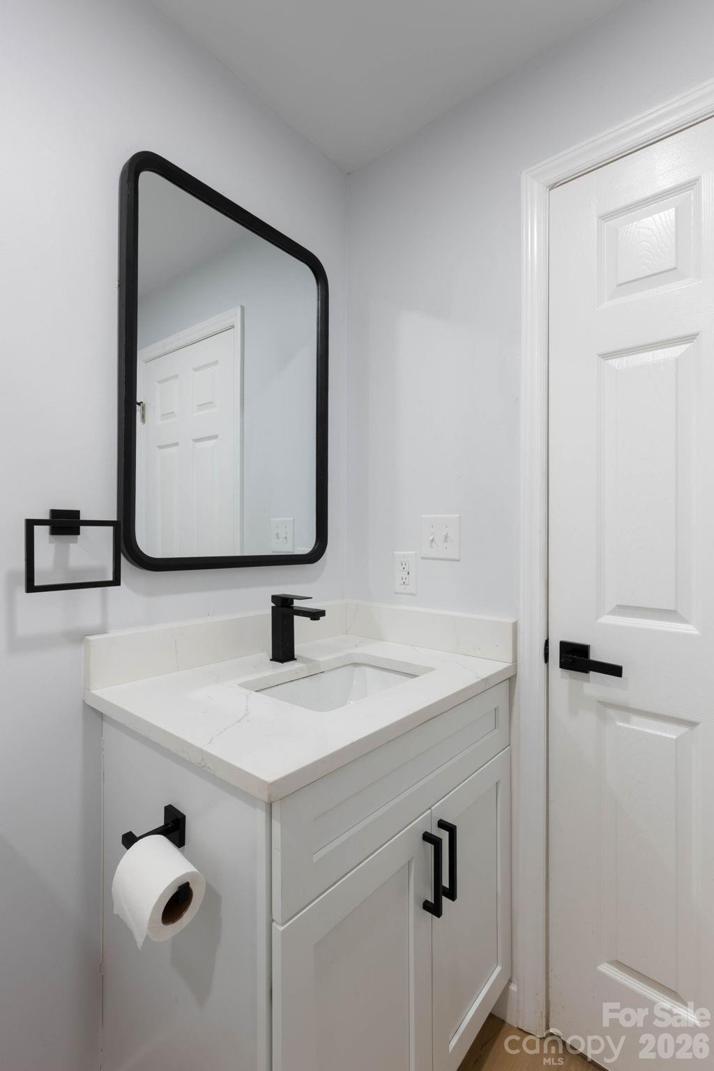 615 E Saunders Avenue Property Photo 18