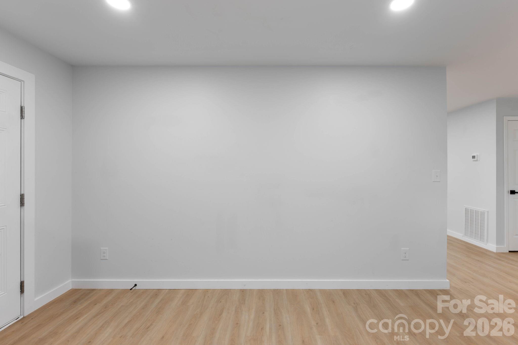 615 E Saunders Avenue Property Photo 20