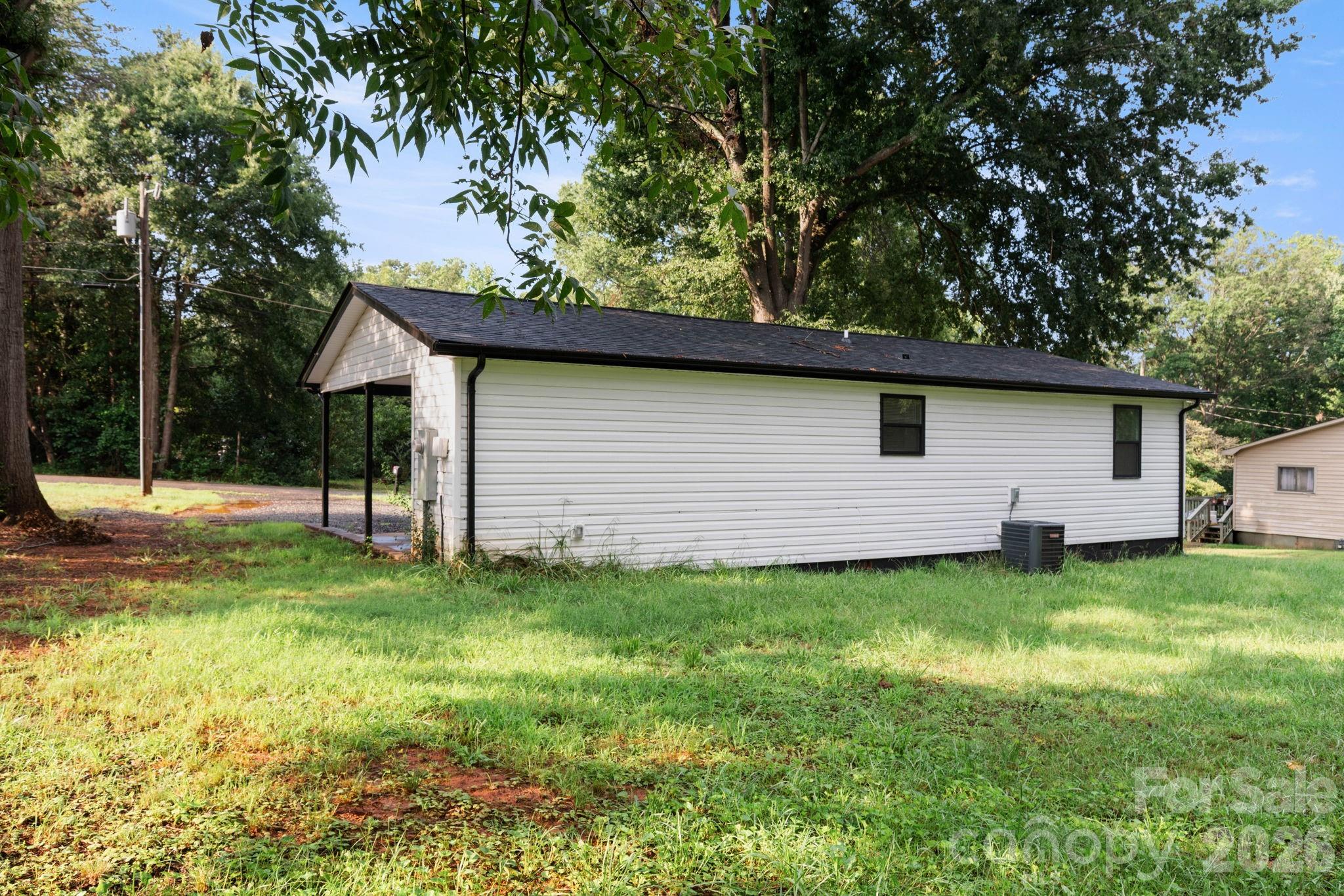 615 E Saunders Avenue Property Photo 26