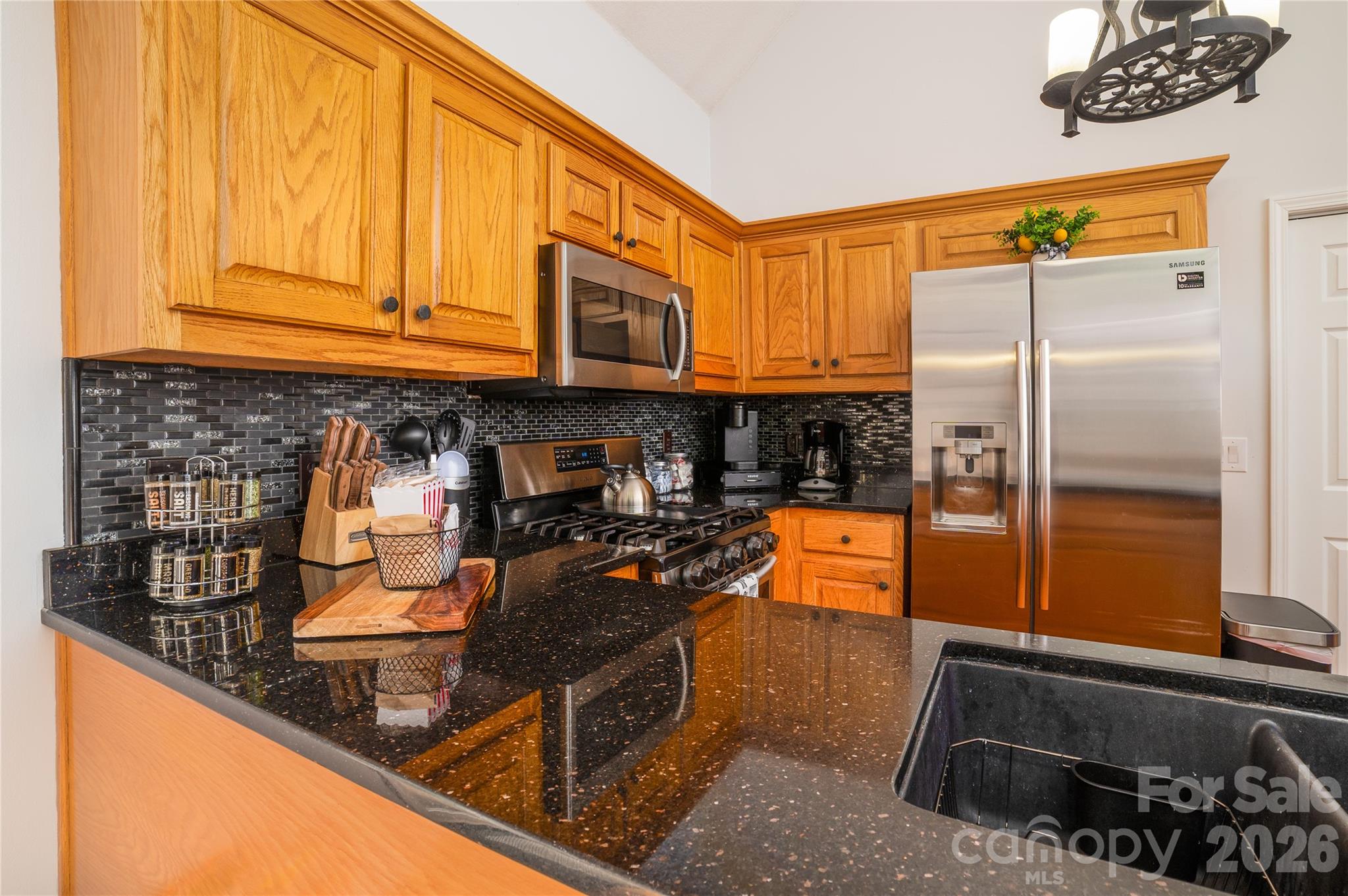 67 Hummingbird Hill Road Property Photo 6