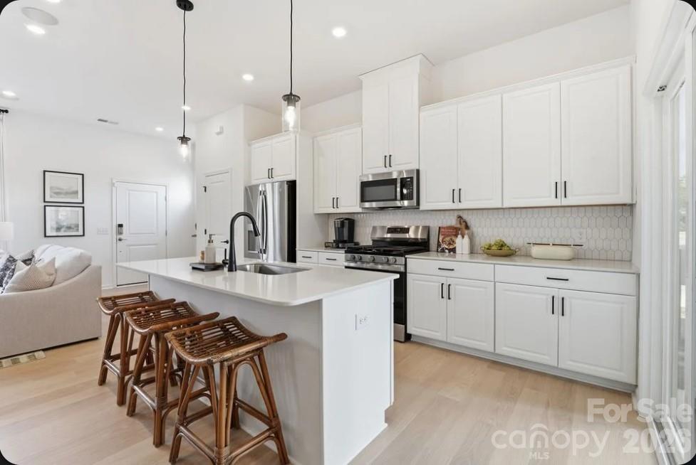 525 Silver Star Boulevard Property Photo 8