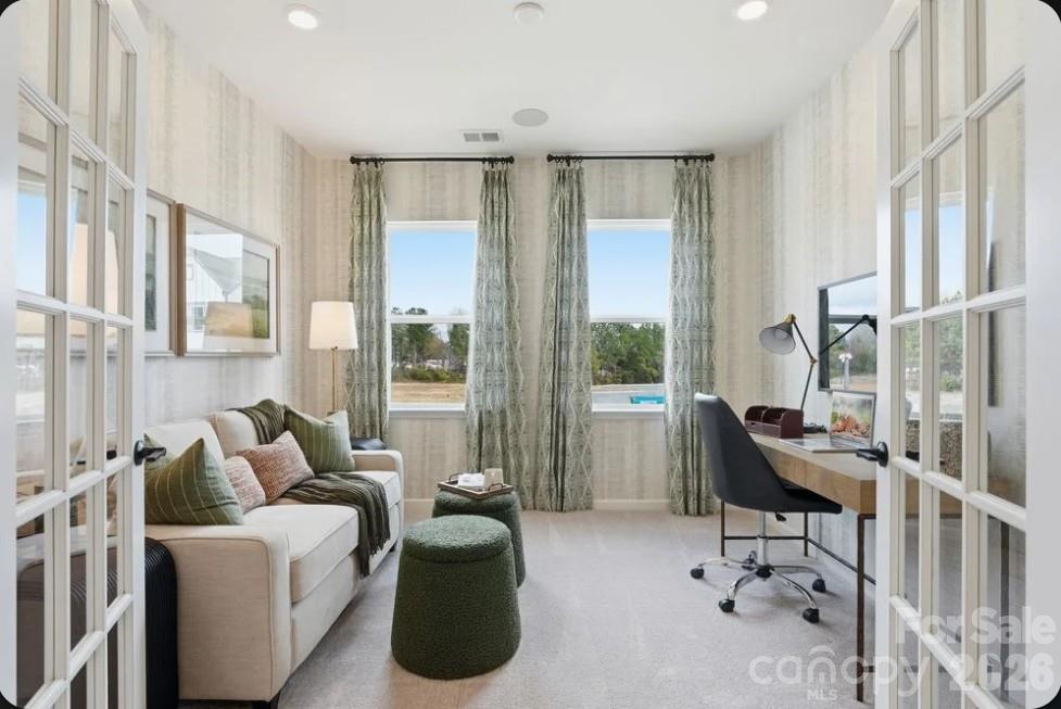 525 Silver Star Boulevard Property Photo 12