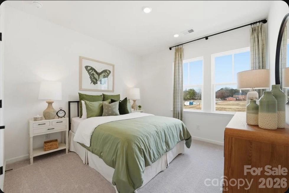 525 Silver Star Boulevard Property Photo 14
