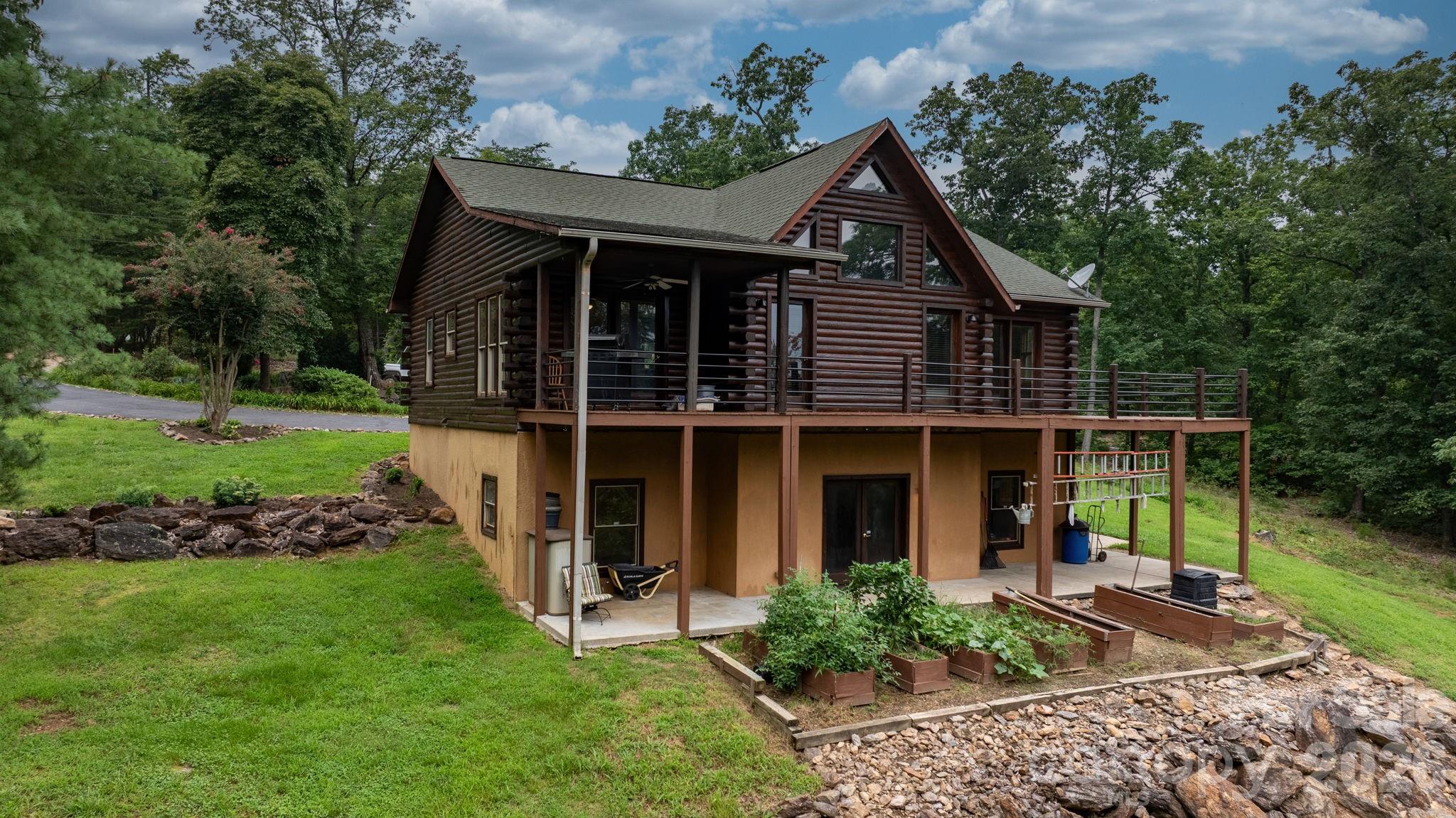 422 Ridge Creek Drive Property Photo 2
