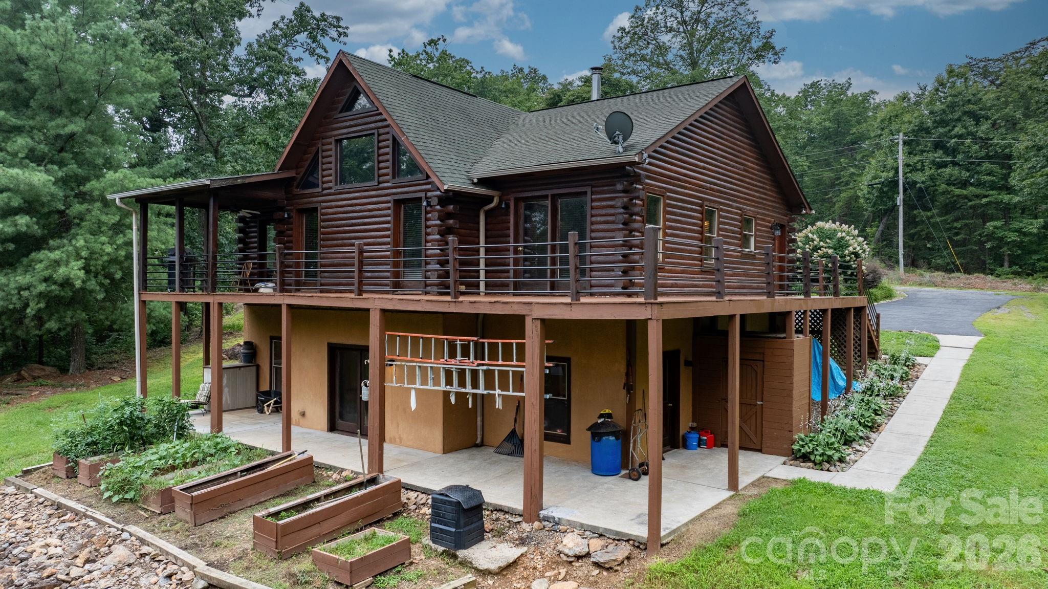 422 Ridge Creek Drive Property Photo 3