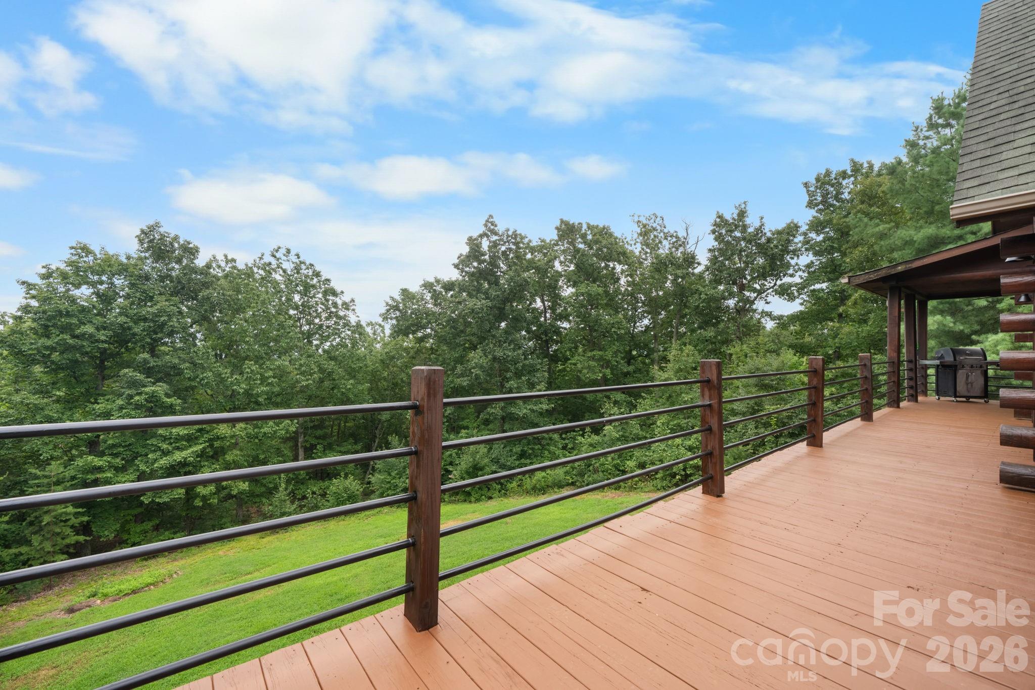 422 Ridge Creek Drive Property Photo 9