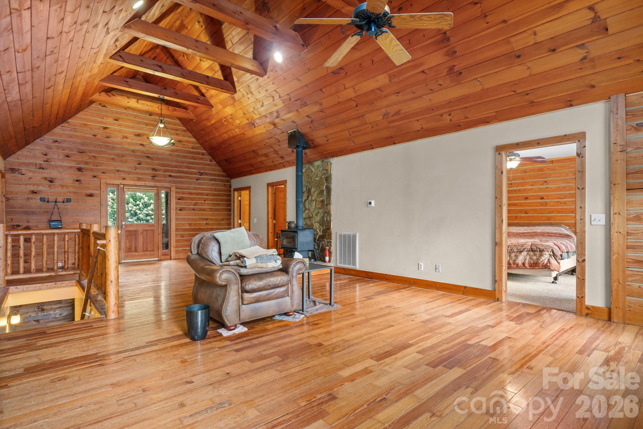 422 Ridge Creek Drive Property Photo 11