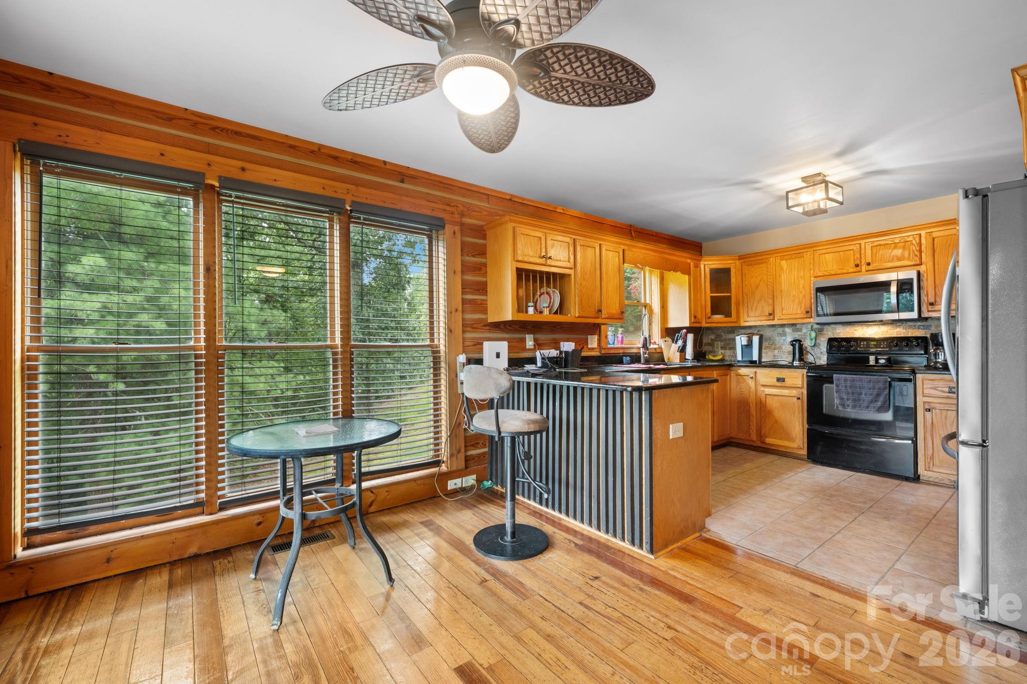 422 Ridge Creek Drive Property Photo 15