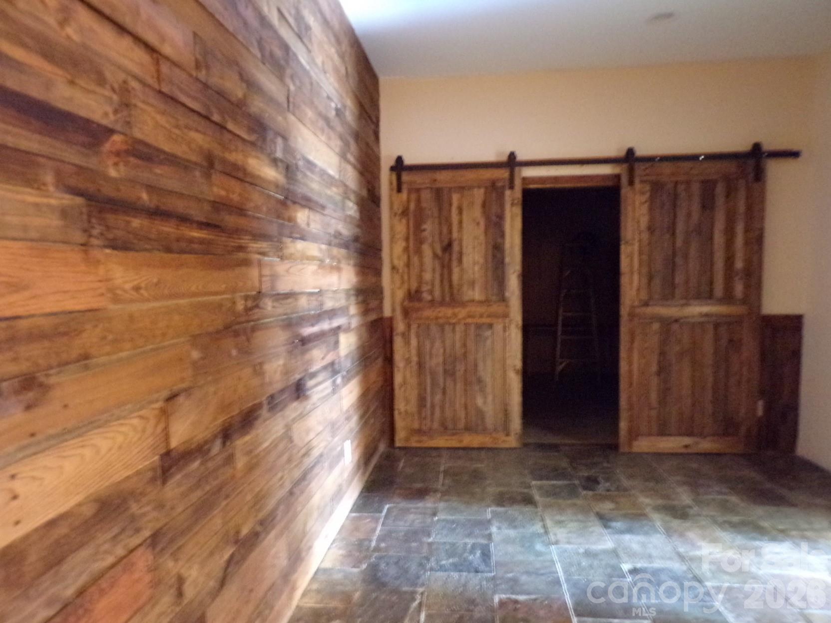 422 Ridge Creek Drive Property Photo 21