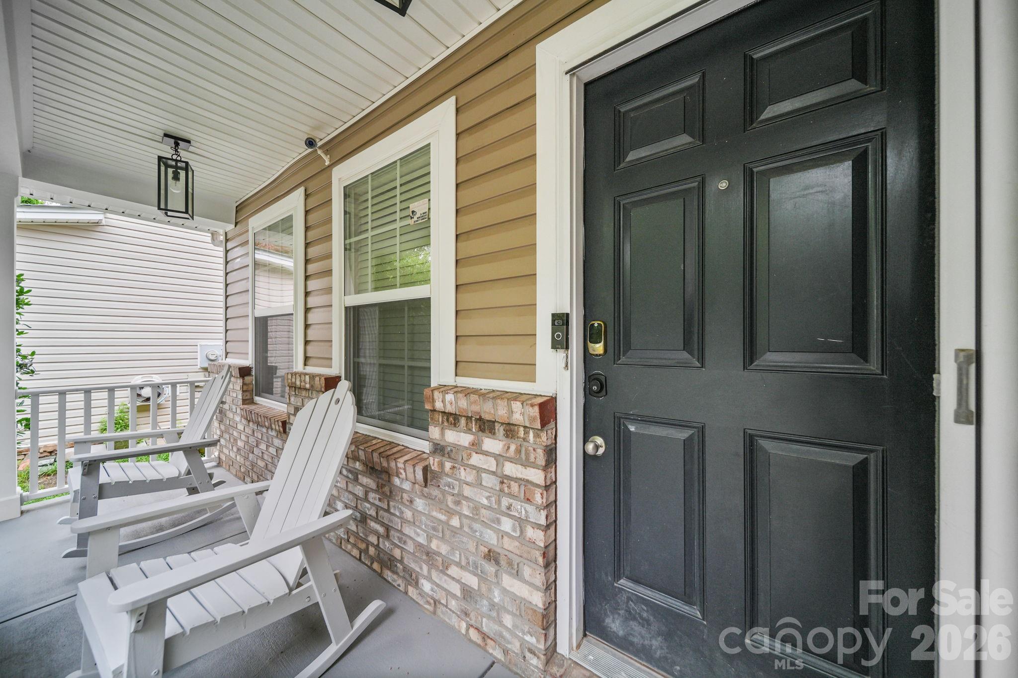 9220 Seamill Road Property Photo 1