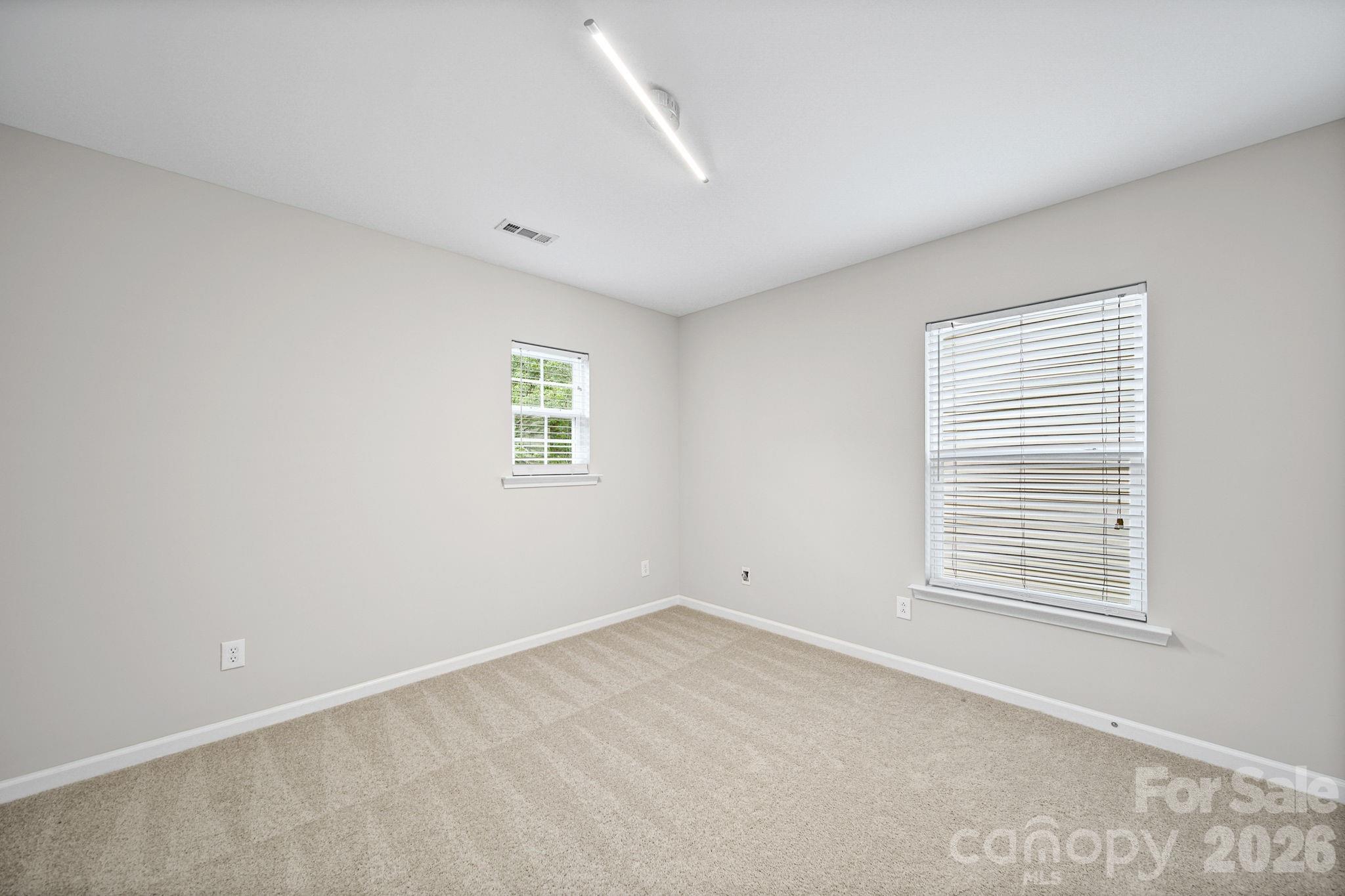 9220 Seamill Road Property Photo 16