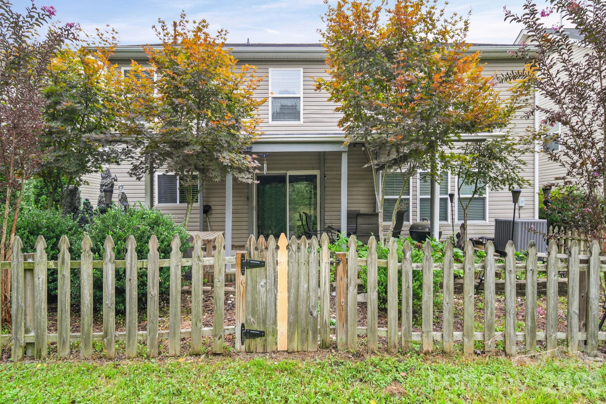 9220 Seamill Road Property Photo 30