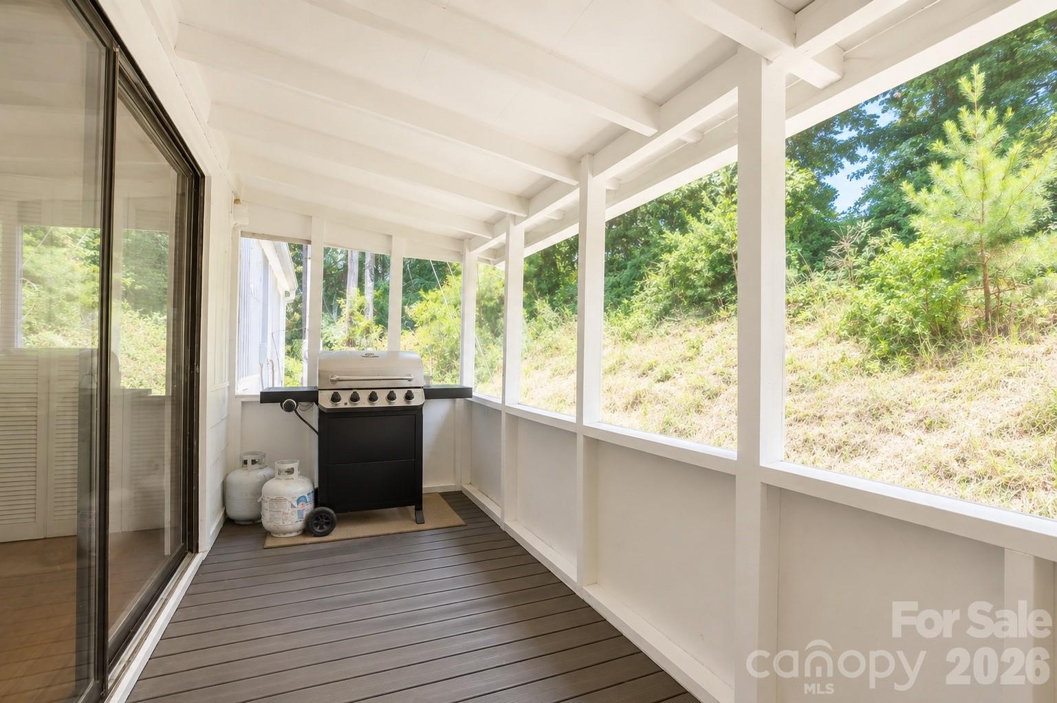 27 Lela Lane 4a Property Photo 13