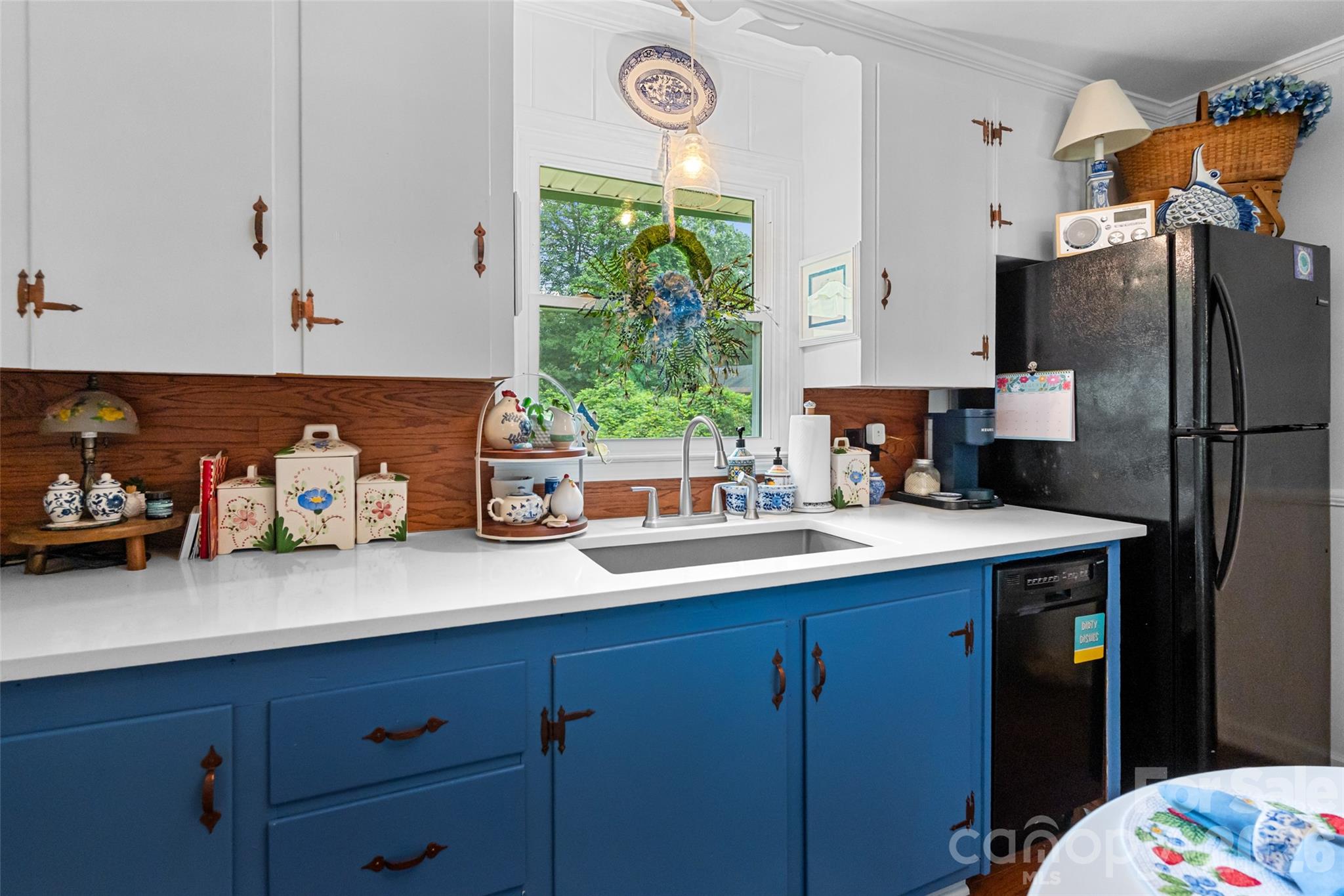 1101 Rosewood Avenue Property Photo 14