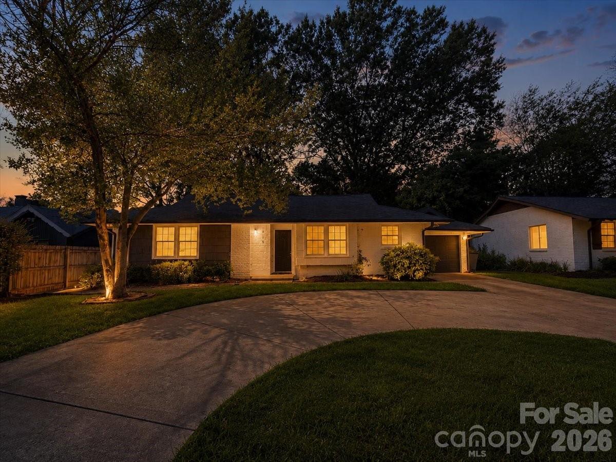 1926 Tyvola Road Property Photo 1