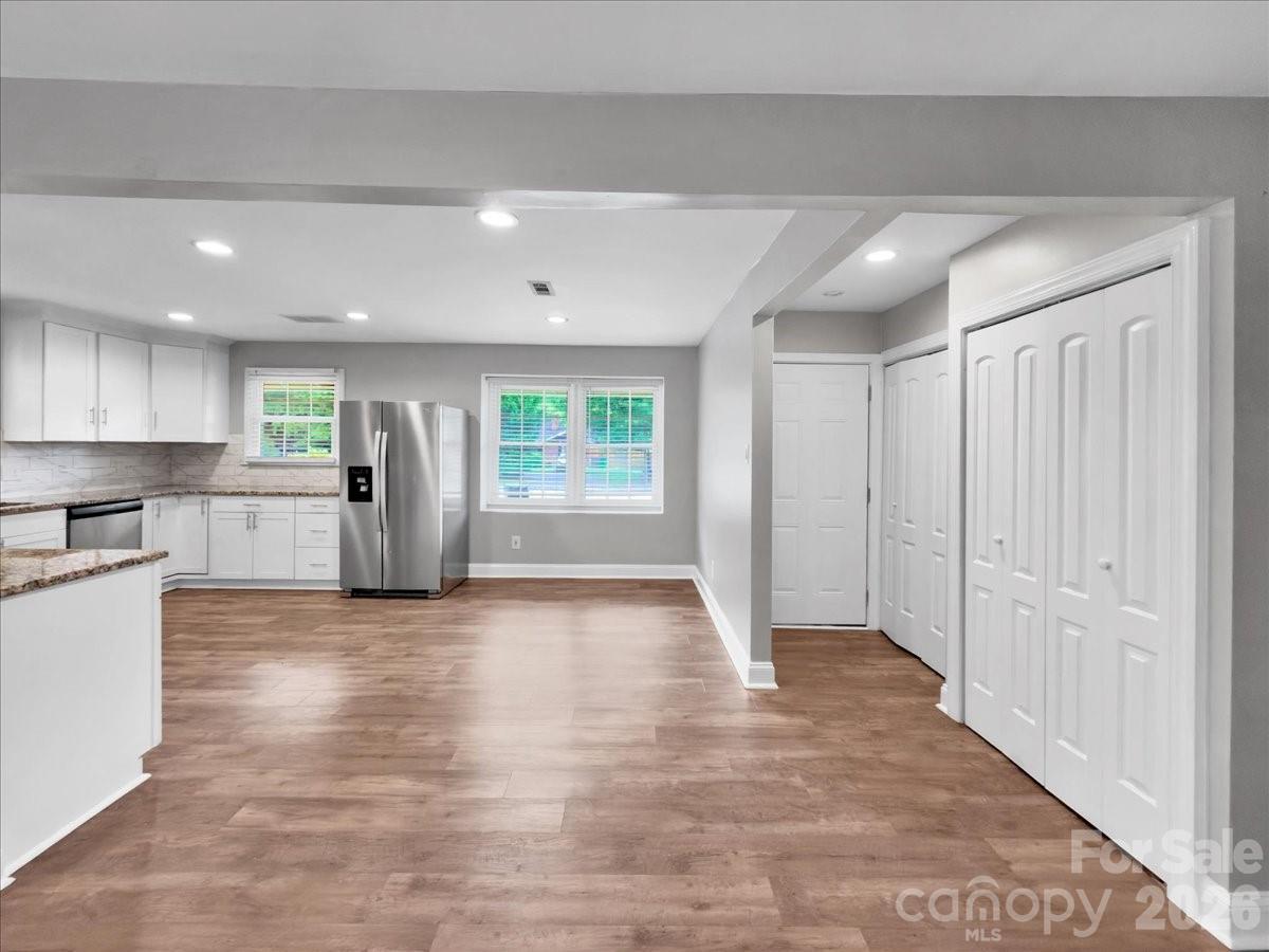 1926 Tyvola Road Property Photo 8