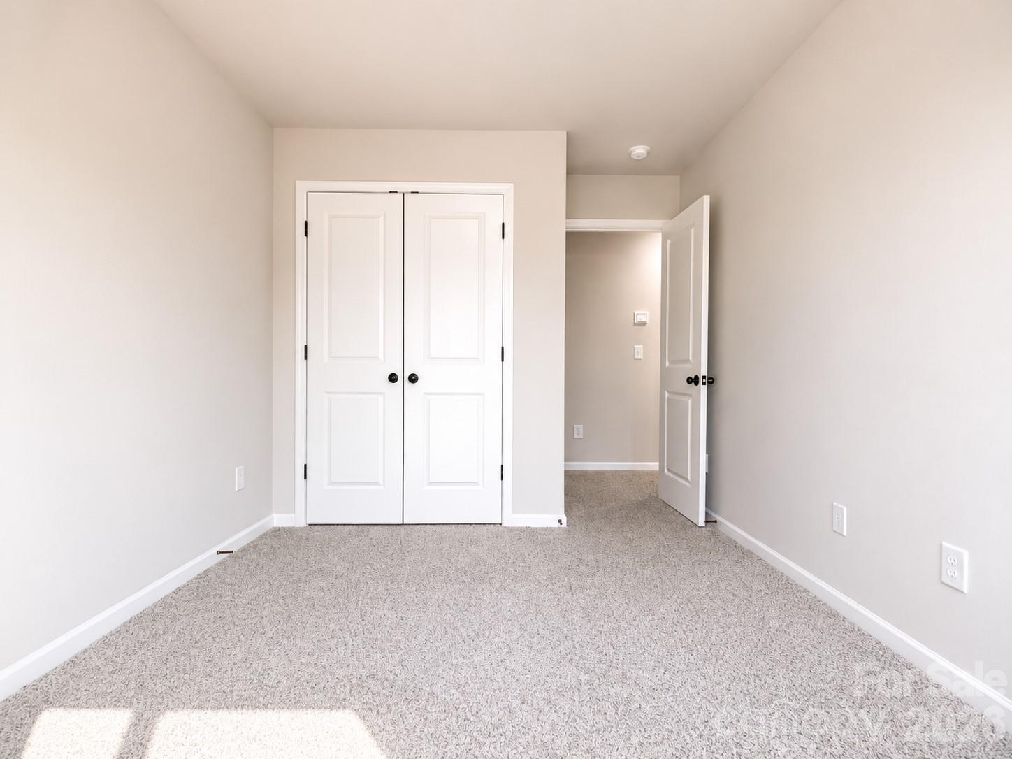 5941 Wallace Avenue Property Photo 8