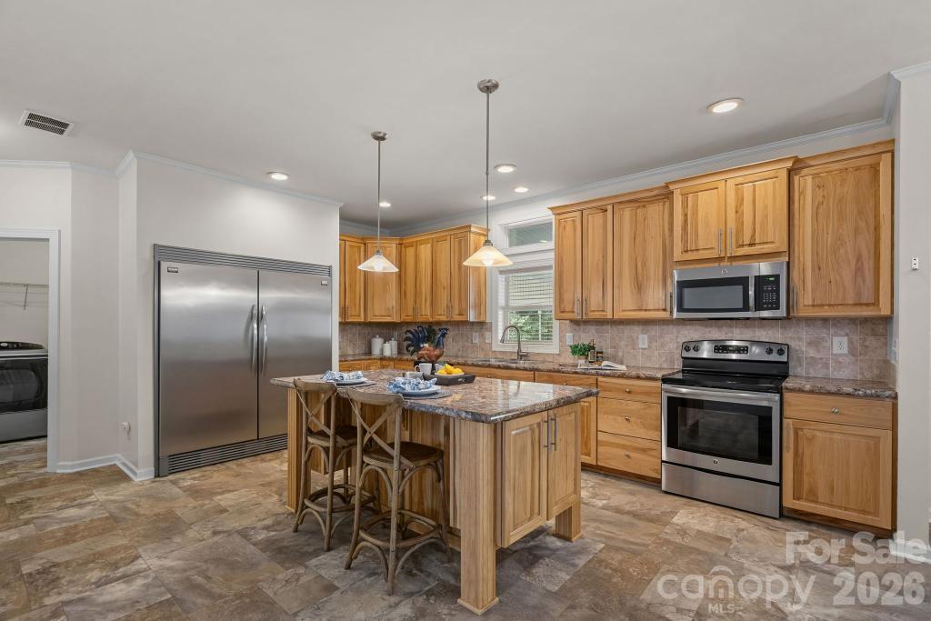 10429 Starwood Drive Property Photo 8