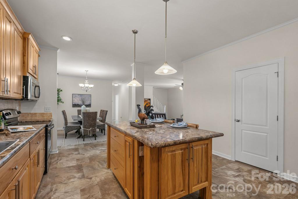 10429 Starwood Drive Property Photo 11