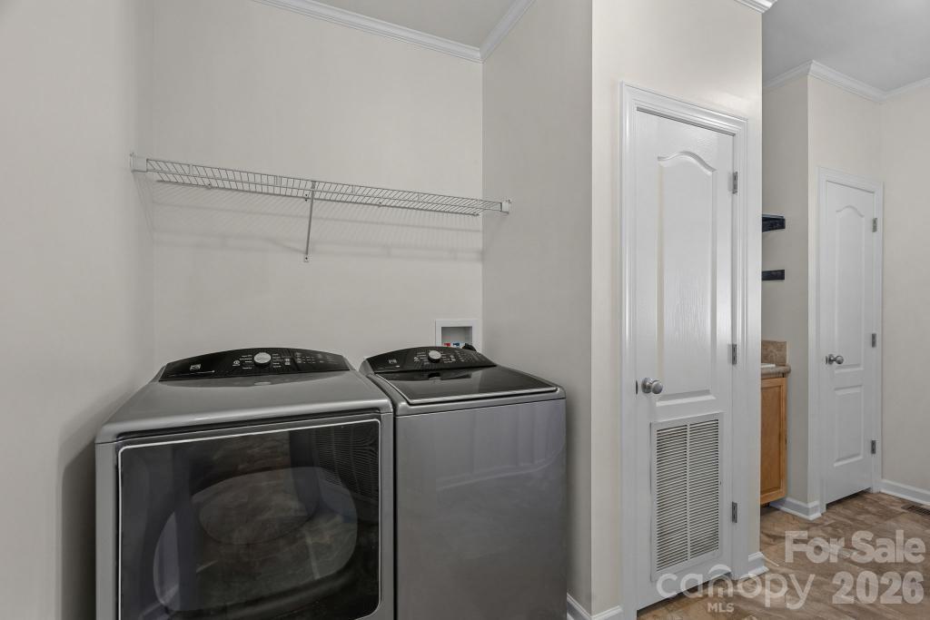 10429 Starwood Drive Property Photo 19