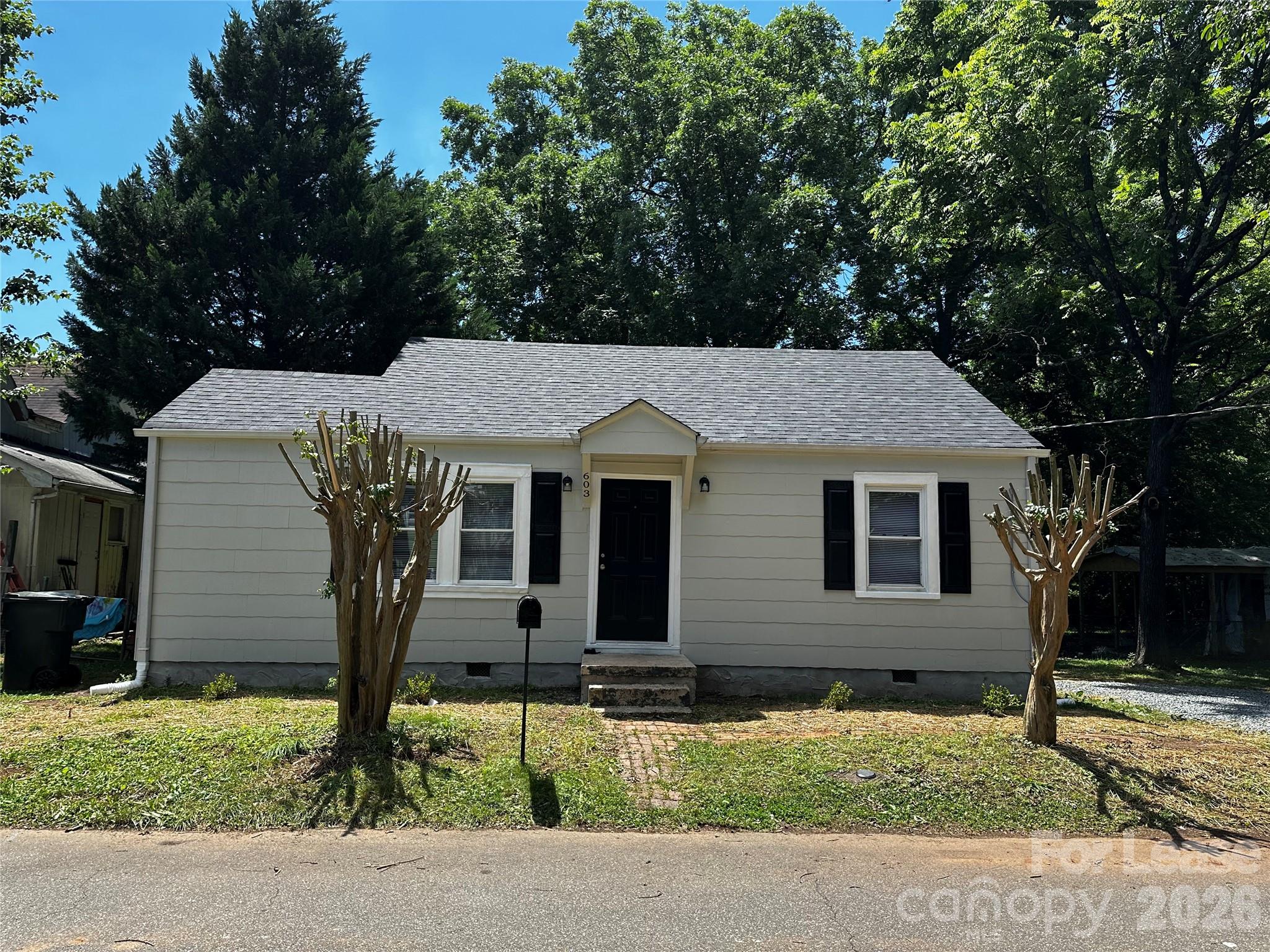 603 Robbins Street Property Photo 1