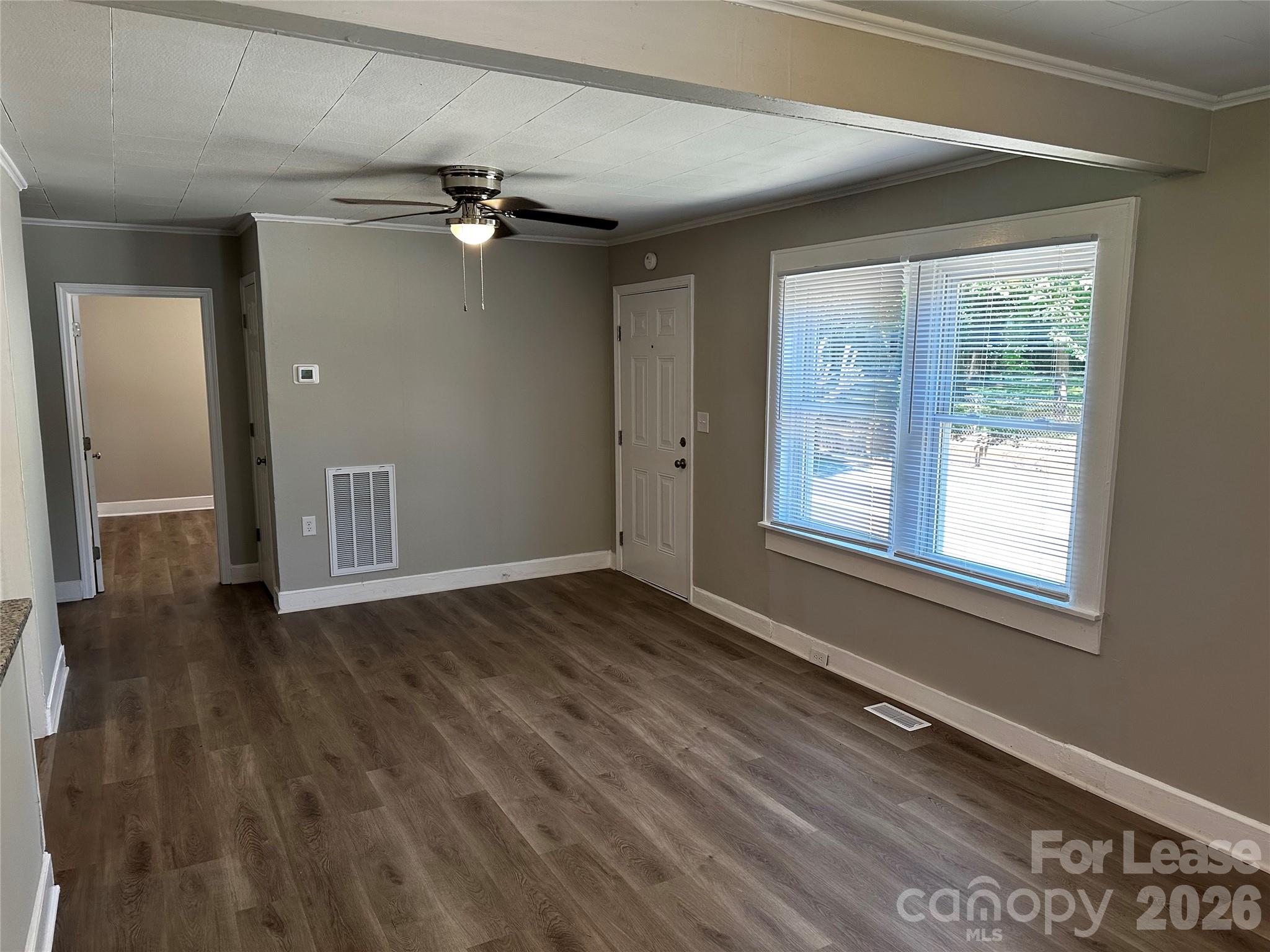 603 Robbins Street Property Photo 6