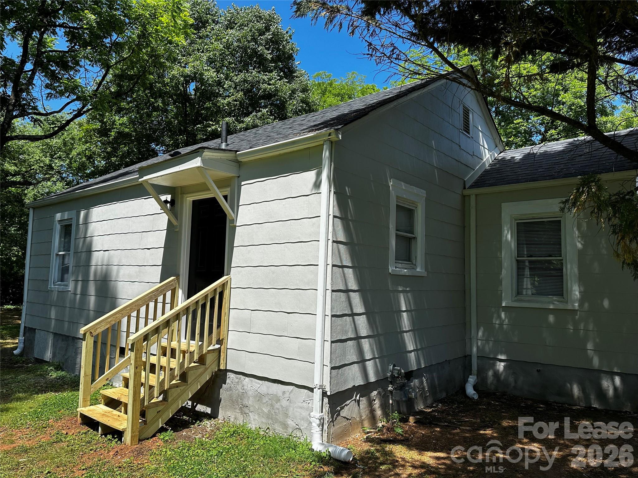603 Robbins Street Property Photo 23