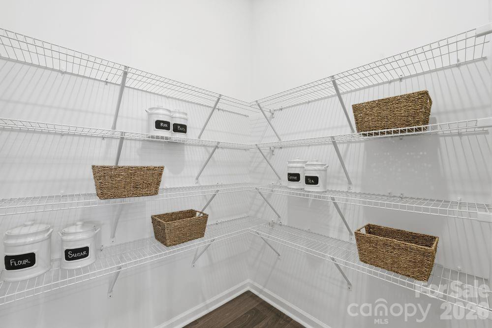 529 Silver Star Boulevard Property Photo 14