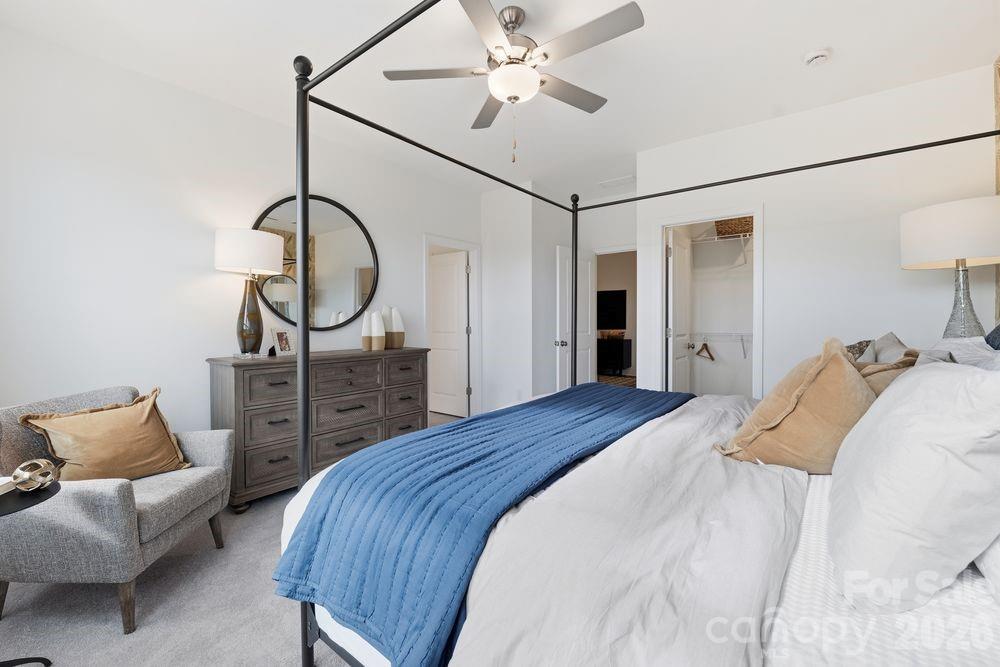 529 Silver Star Boulevard Property Photo 16