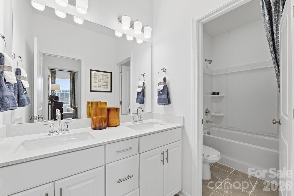 529 Silver Star Boulevard Property Photo 22