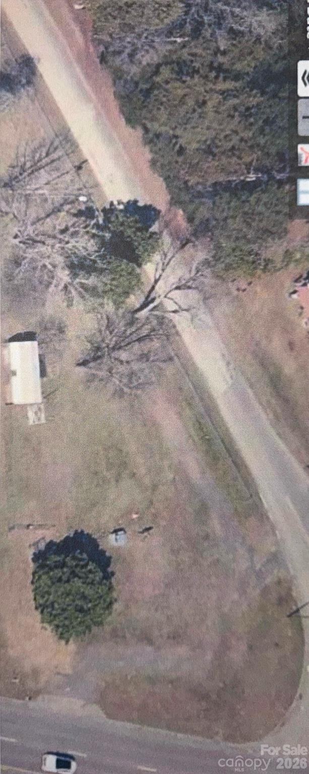 405 Hands Mill Highway Property Photo 2