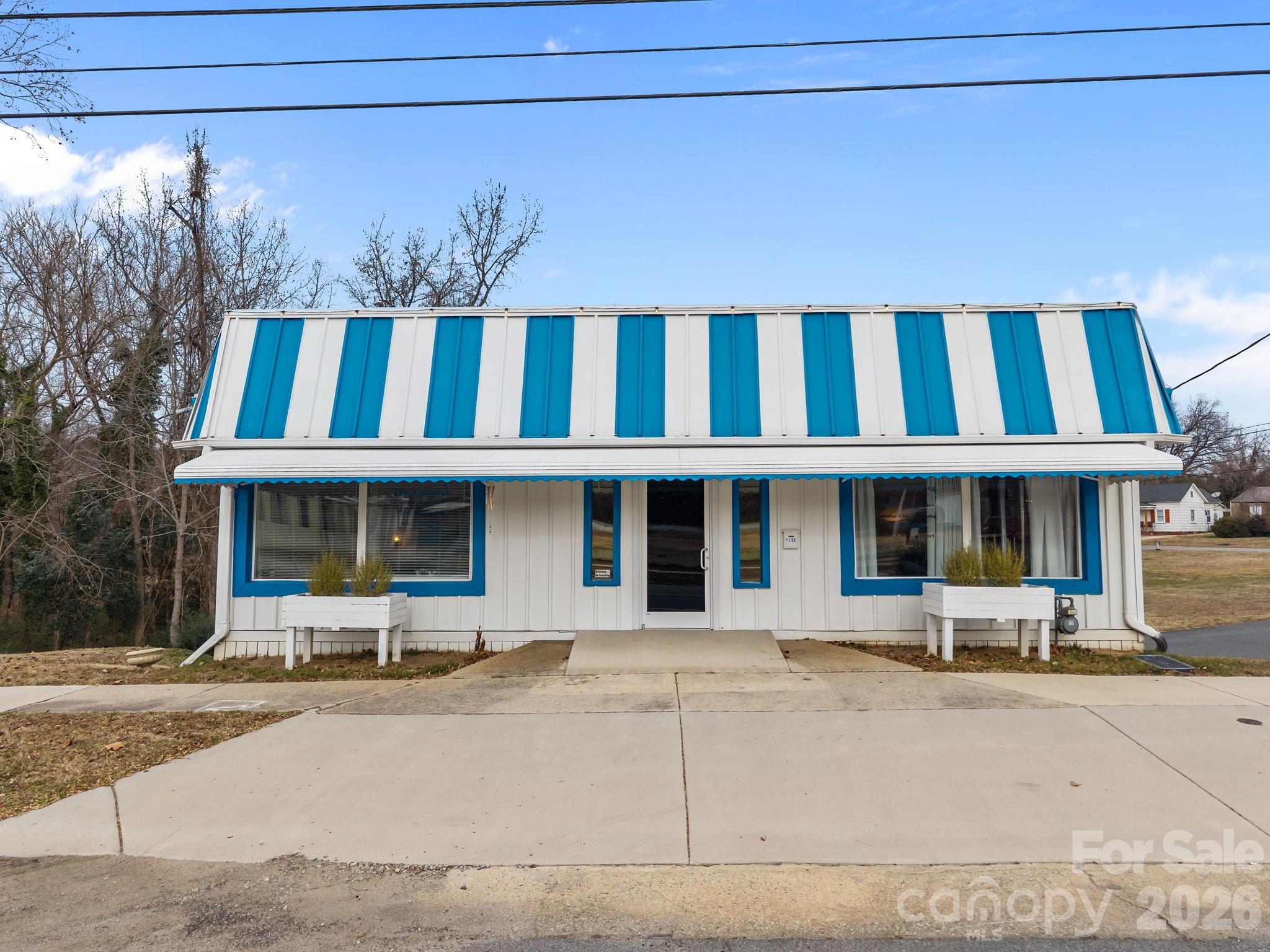 1108 S Salisbury Avenue Property Photo 1