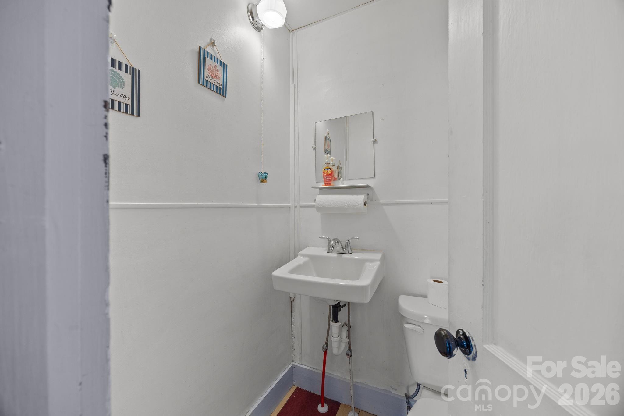 1108 S Salisbury Avenue Property Photo 11