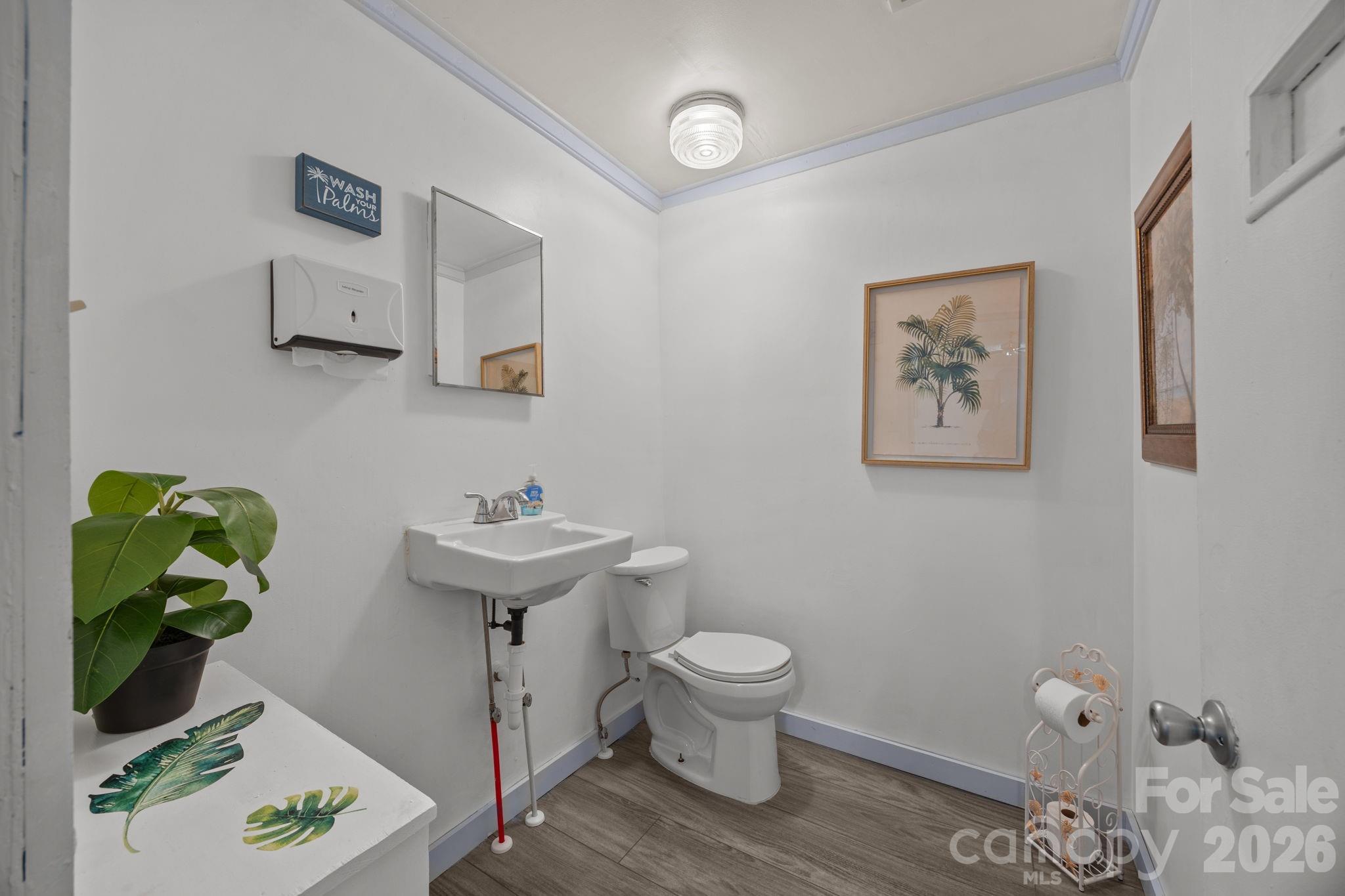 1108 S Salisbury Avenue Property Photo 21