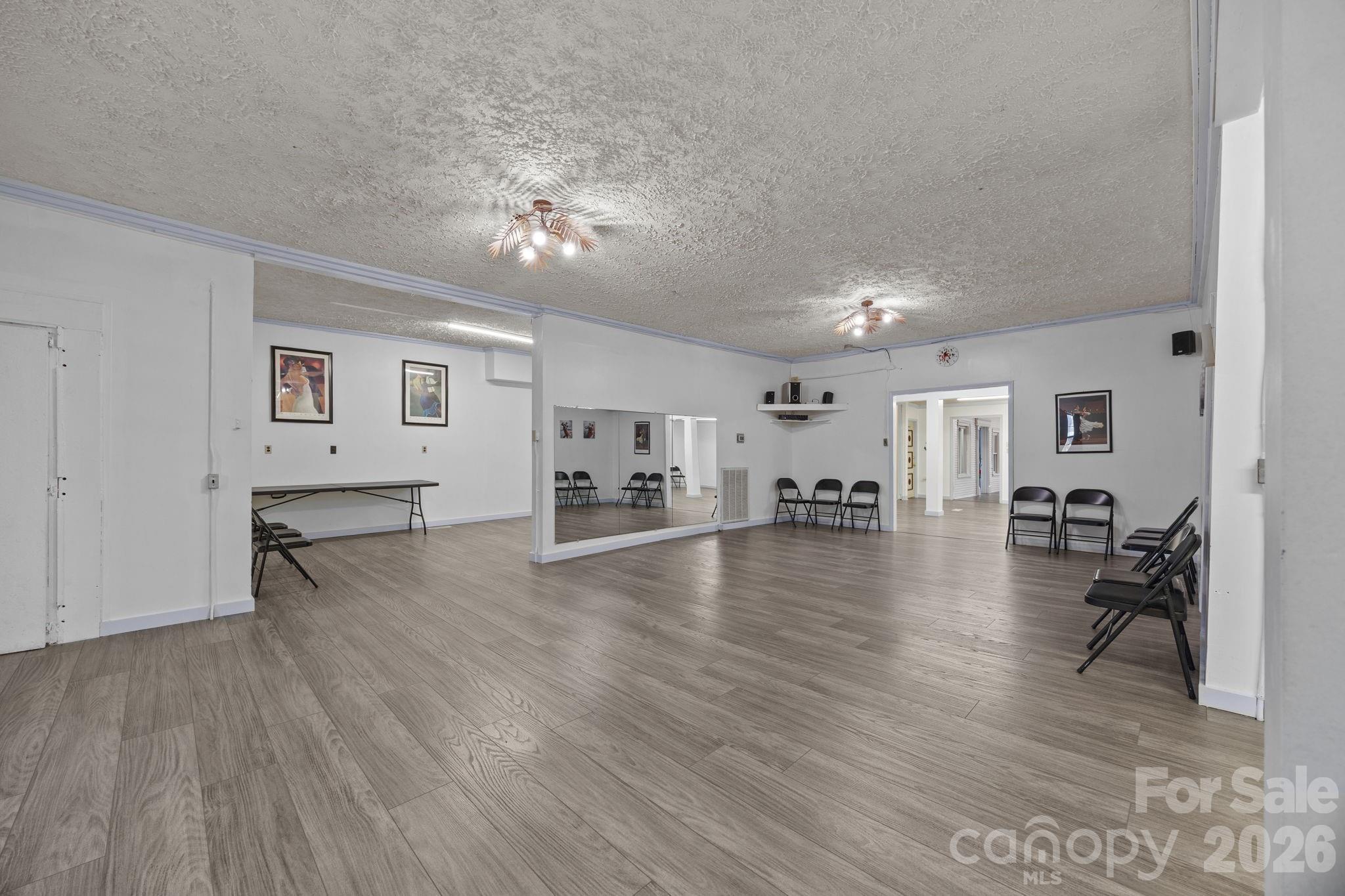 1108 S Salisbury Avenue Property Photo 23