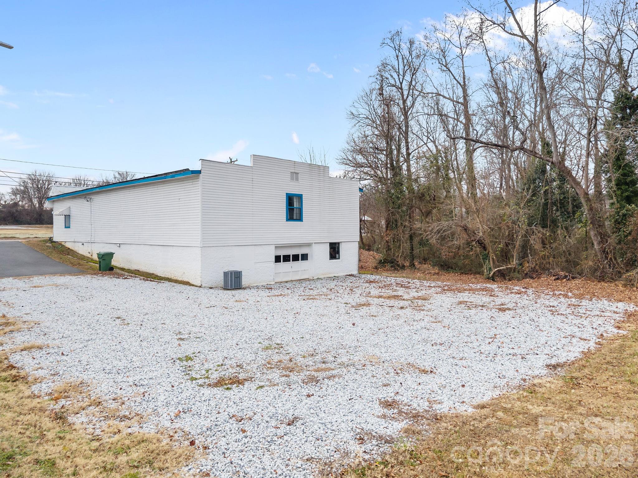 1108 S Salisbury Avenue Property Photo 35