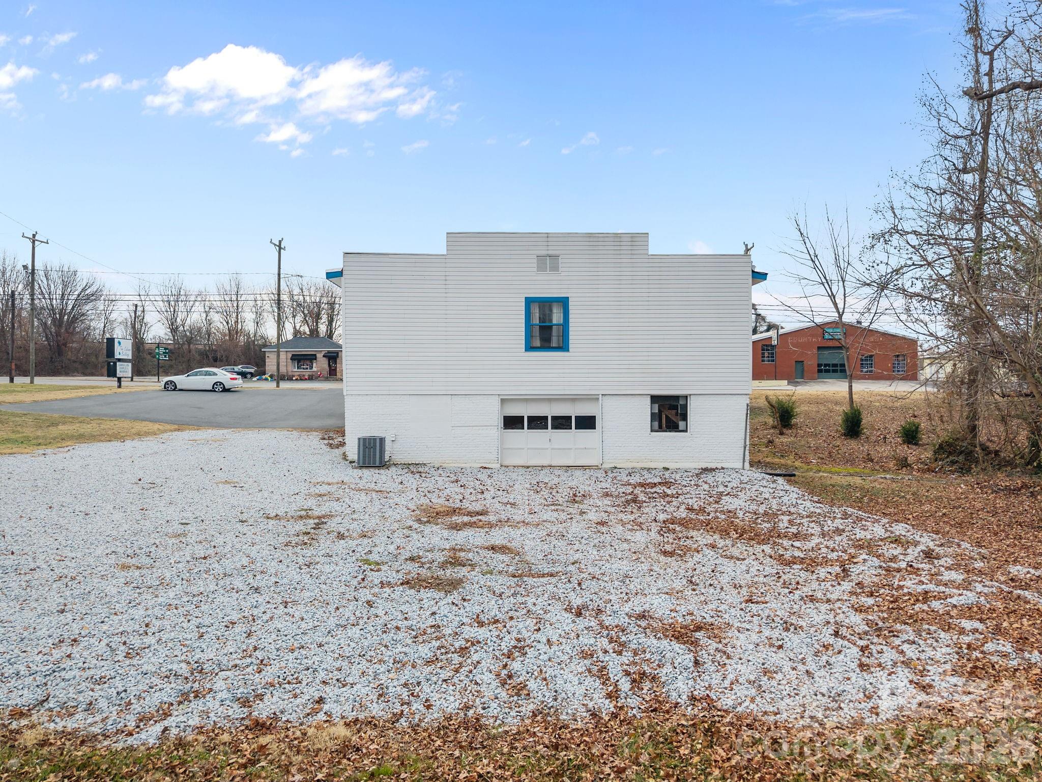 1108 S Salisbury Avenue Property Photo 37