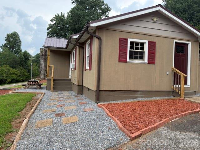 3262 Nix Creek Road Property Photo 1