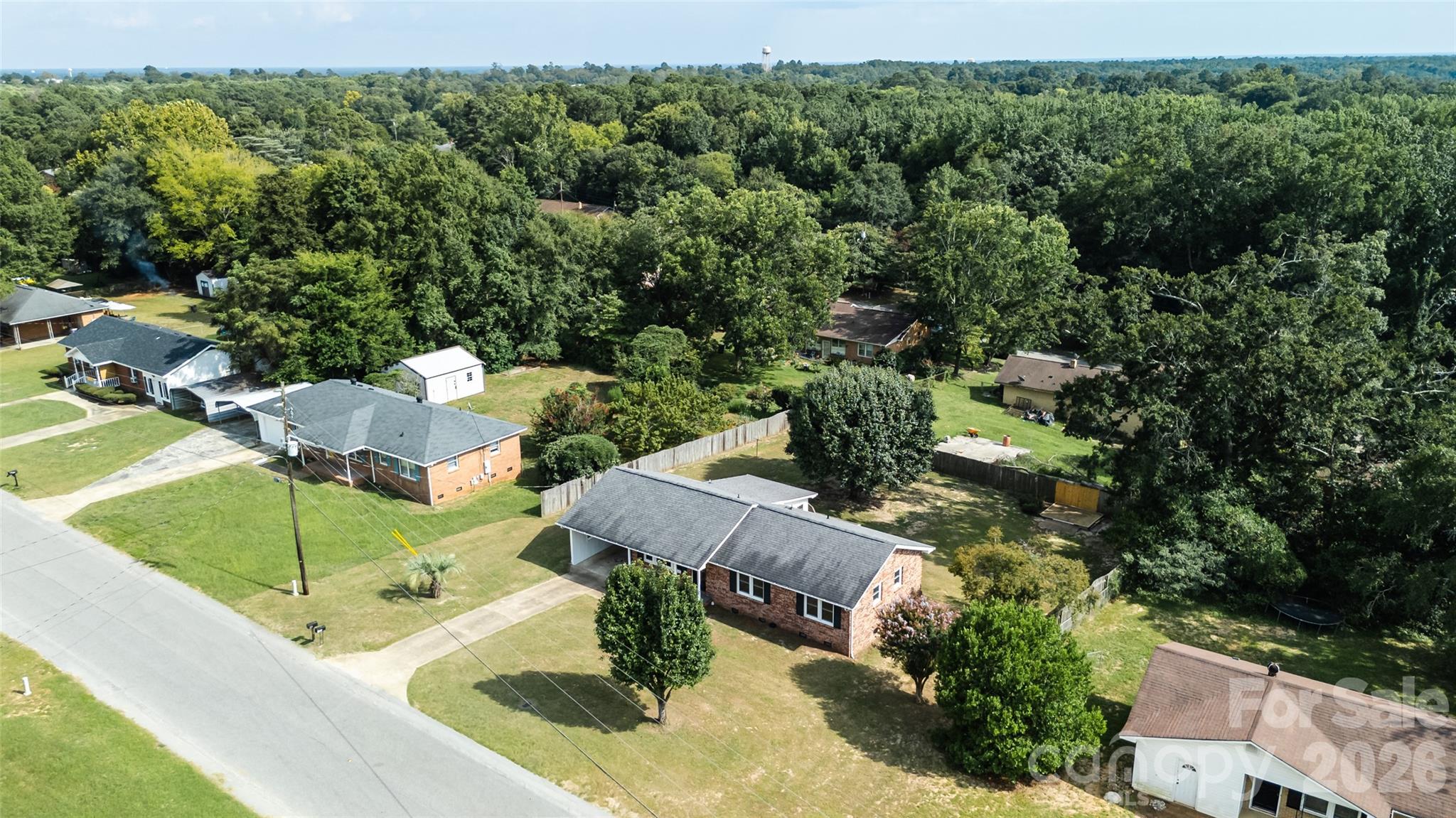 5426 Oakcrest Road Property Photo 6
