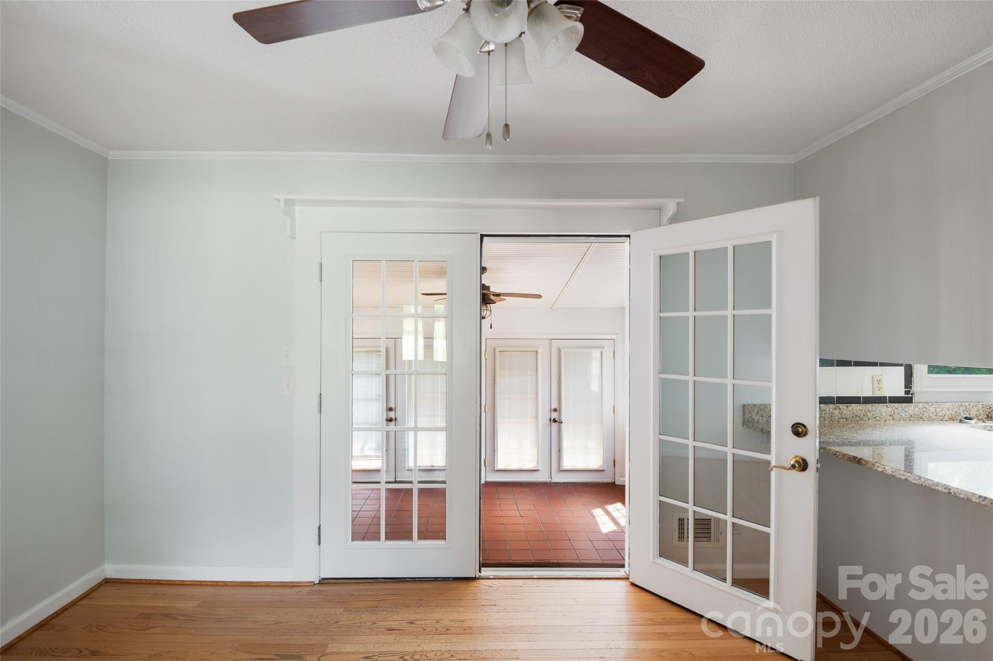 5426 Oakcrest Road Property Photo 18