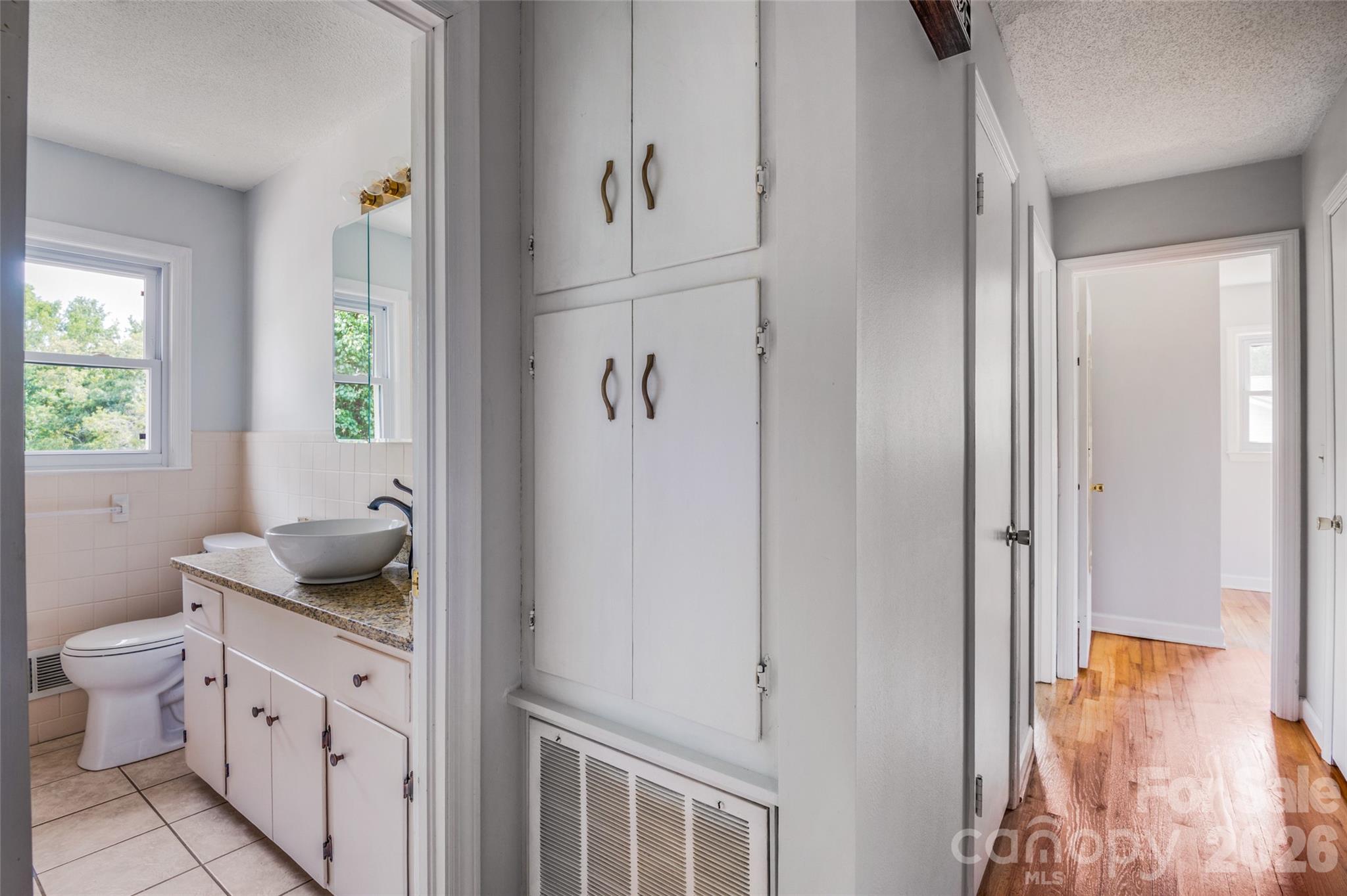 5426 Oakcrest Road Property Photo 30